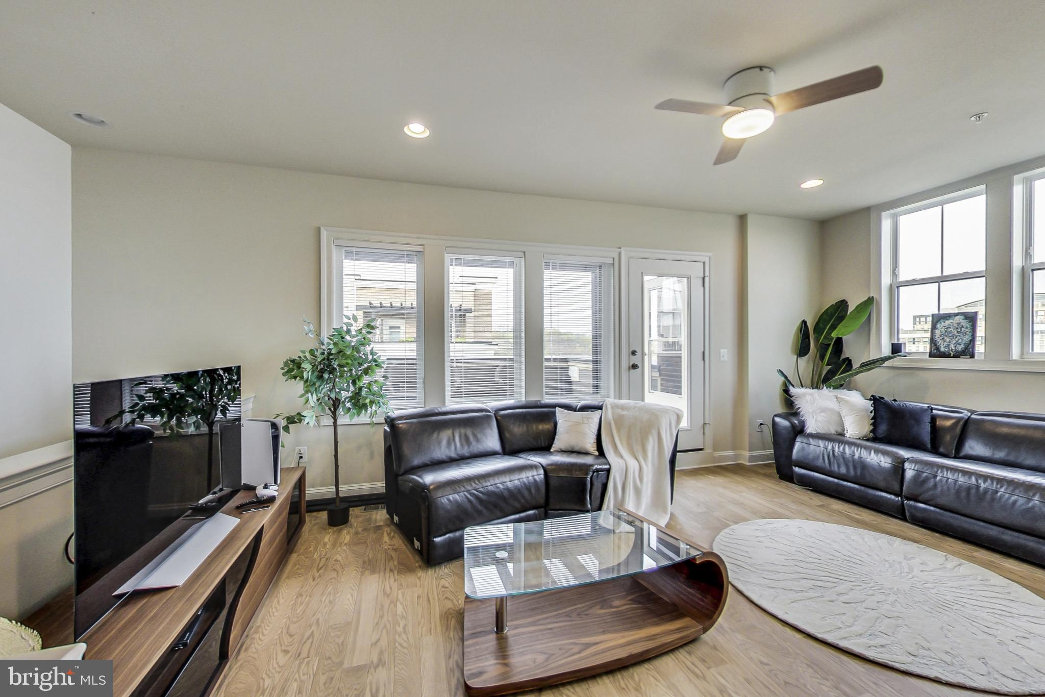 POTOMAC OVERLOOK AT NATIONAL HARBOR - Residential Lease