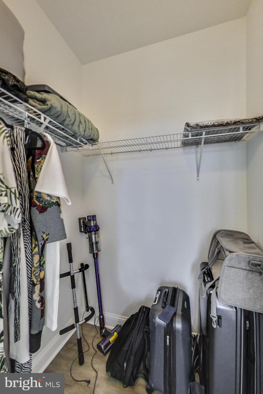 POTOMAC OVERLOOK AT NATIONAL HARBOR - Residential Lease