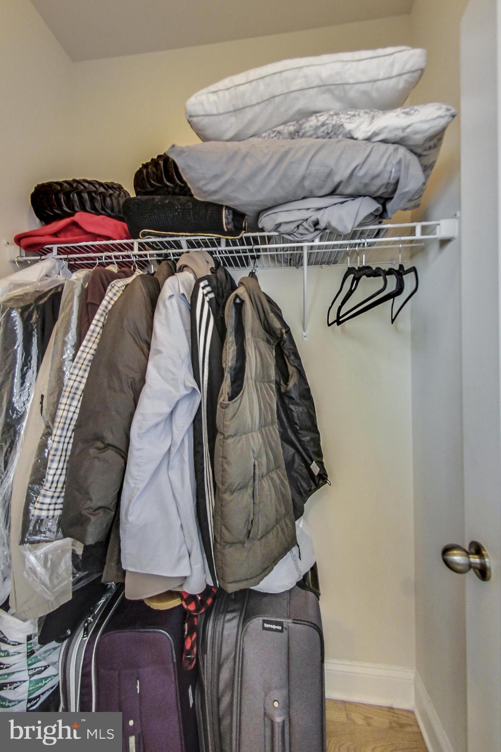 POTOMAC OVERLOOK AT NATIONAL HARBOR - Residential Lease