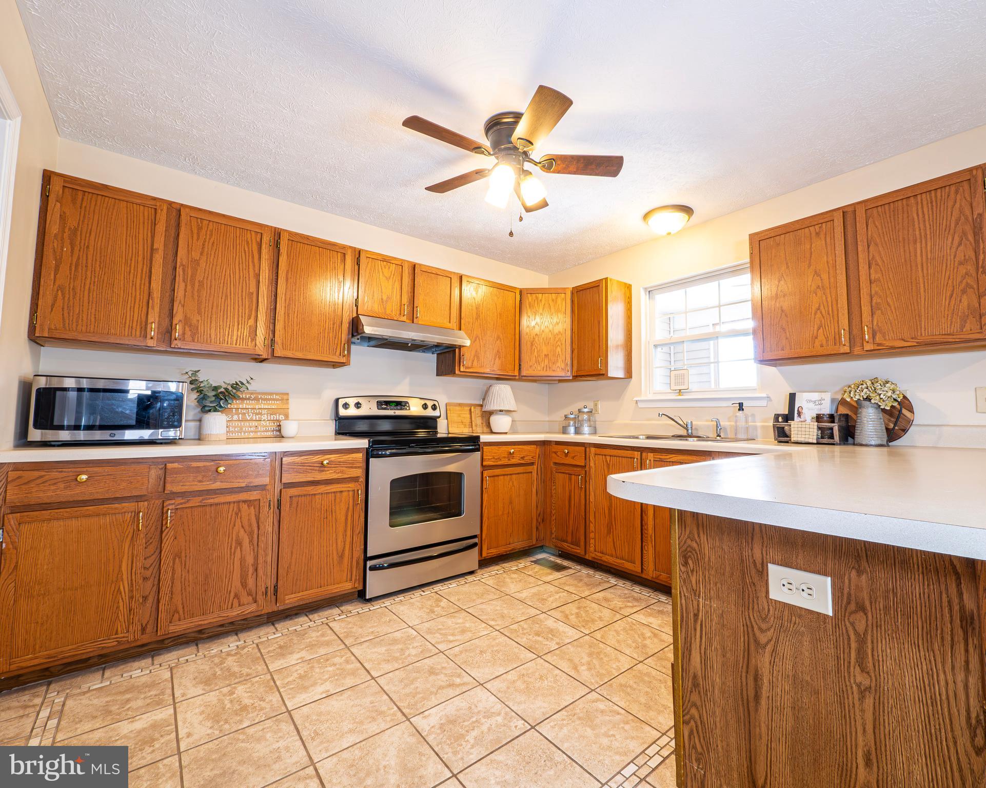 TUSCAWILLA HILLS - Residential