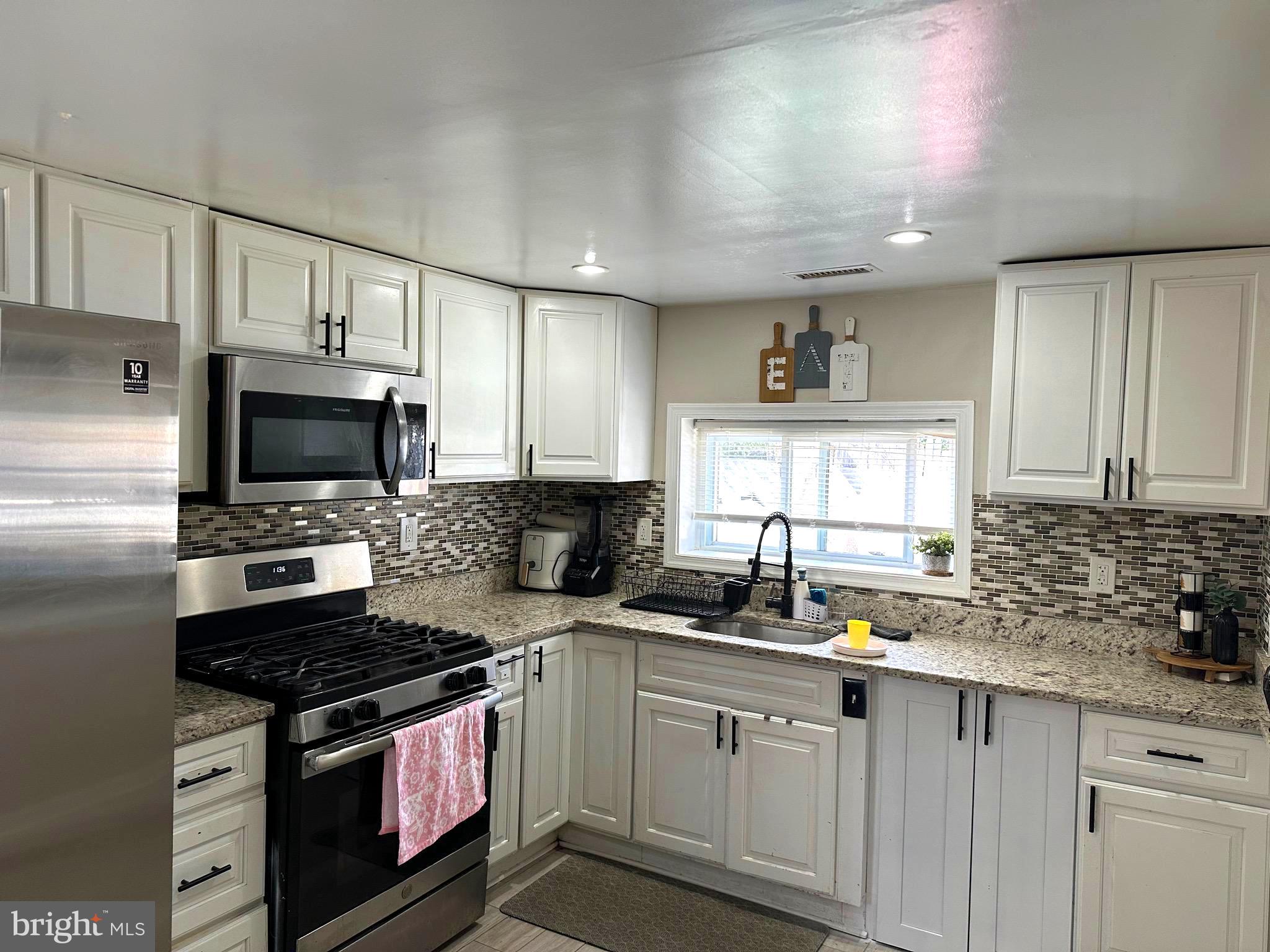 LANHAM HEIGHTS - Residential