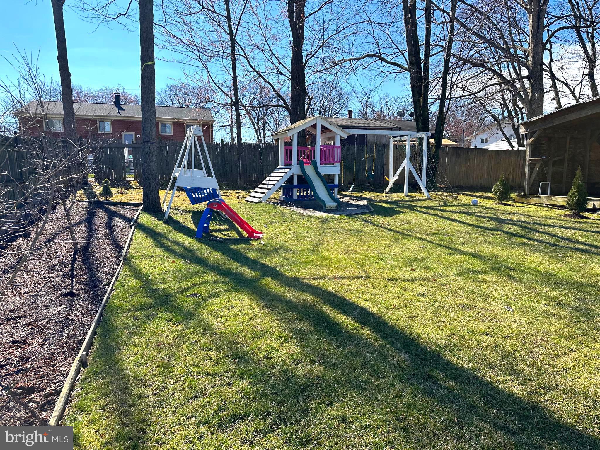 LANHAM HEIGHTS - Residential