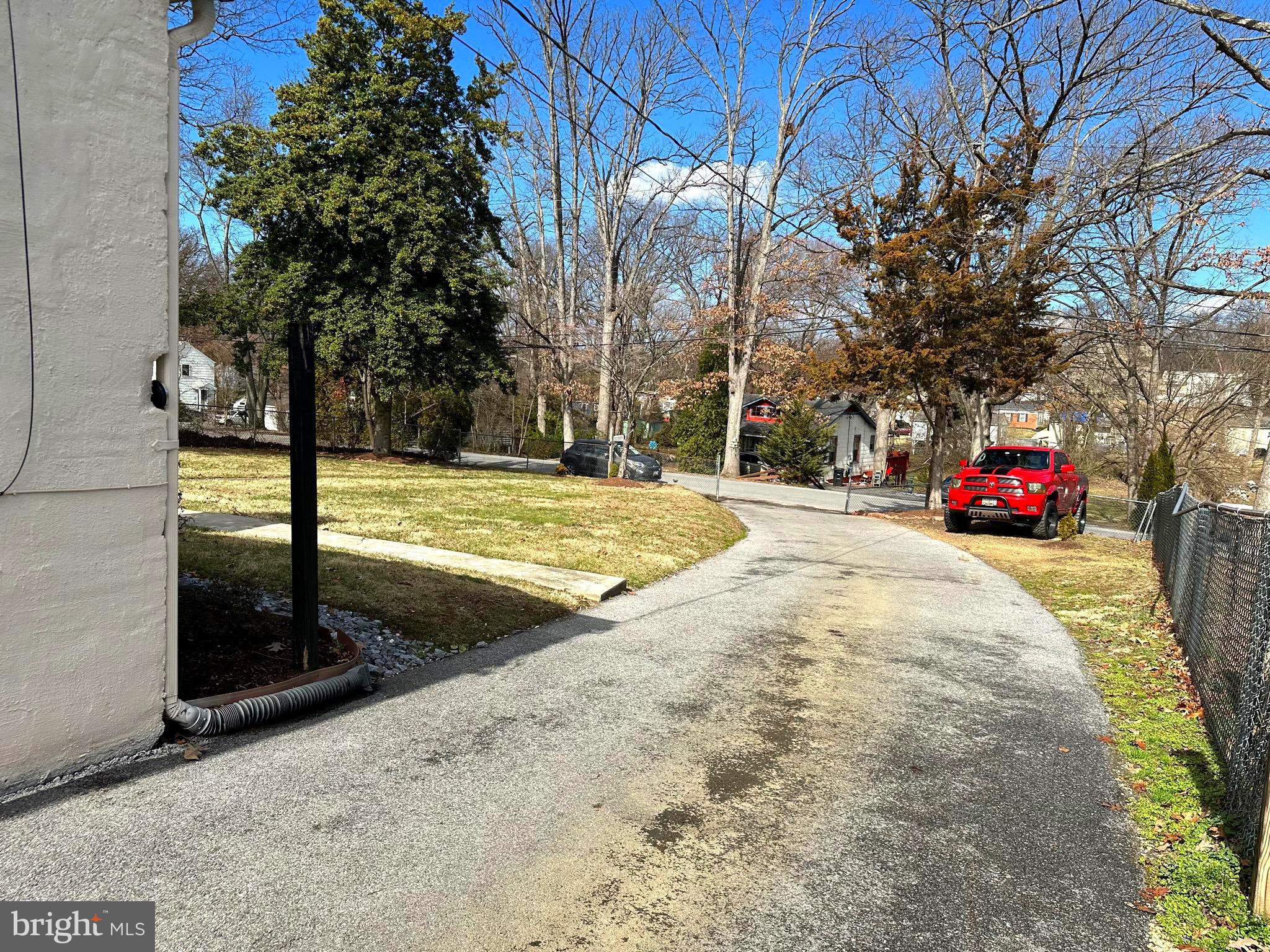 LANHAM HEIGHTS - Residential