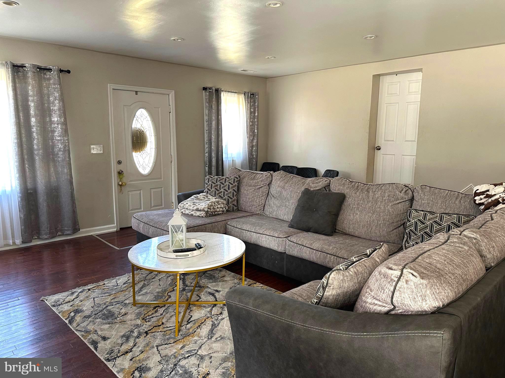 LANHAM HEIGHTS - Residential