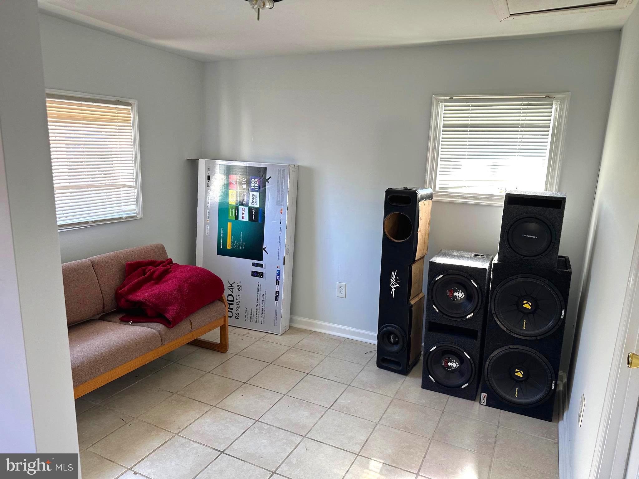 LANHAM HEIGHTS - Residential