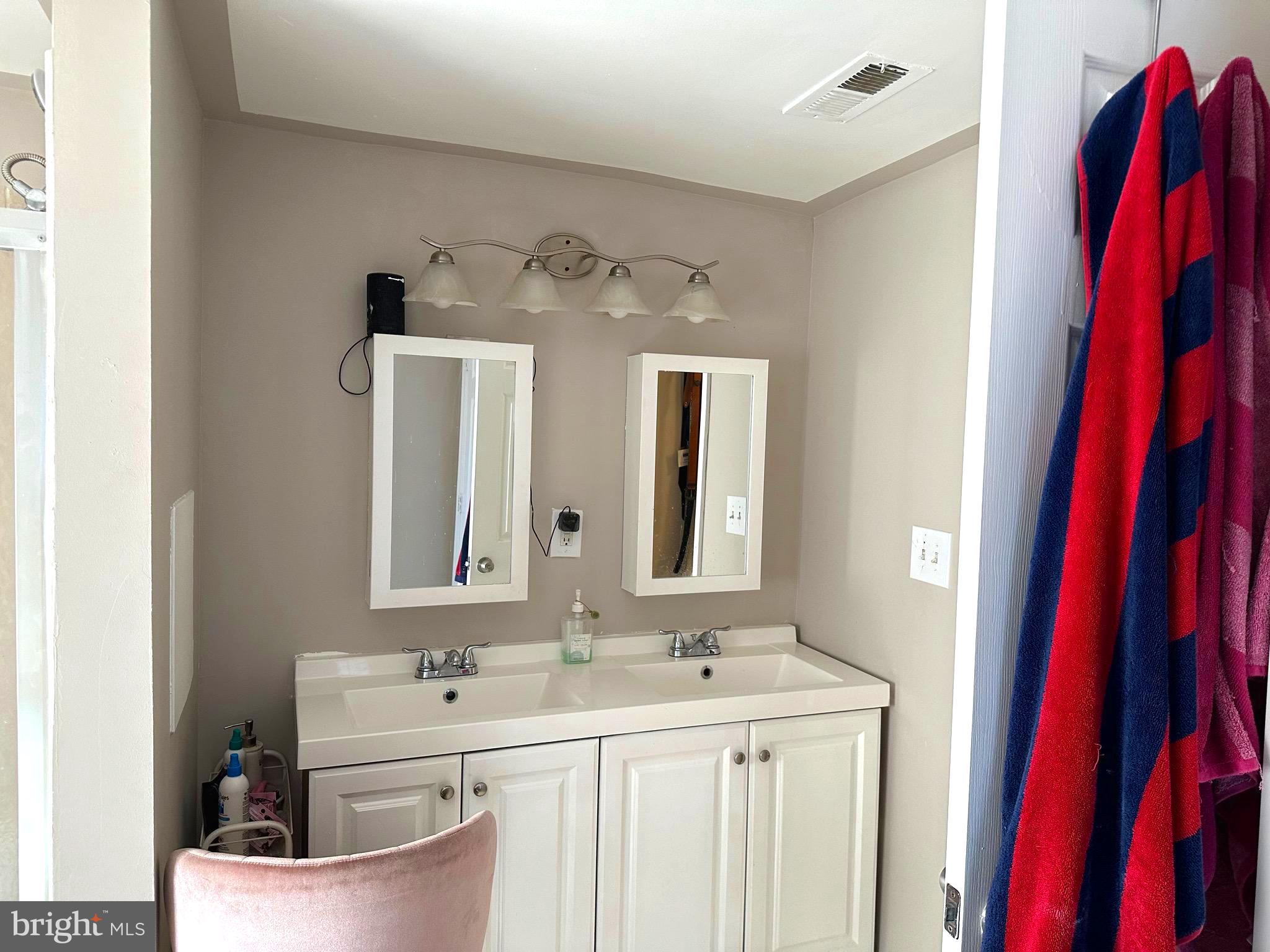 LANHAM HEIGHTS - Residential