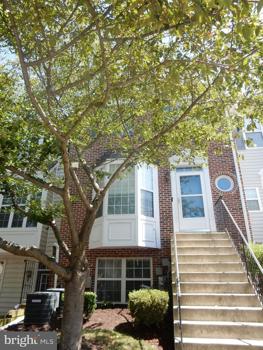 This is a well maintained 2 large bedroom townhouse/condo in convenient Crofton neighborhood.  Property includes eat in kitchen with microwave oven and bay window in front of house.  Large living room with dining area and sliding door to deck overlooking paved rear patio and fenced rear yard.  Two large bedrooms and bathroom with bathtub and separate shower.  1 year home owner's warranty included in price.  Some minor repairs in process