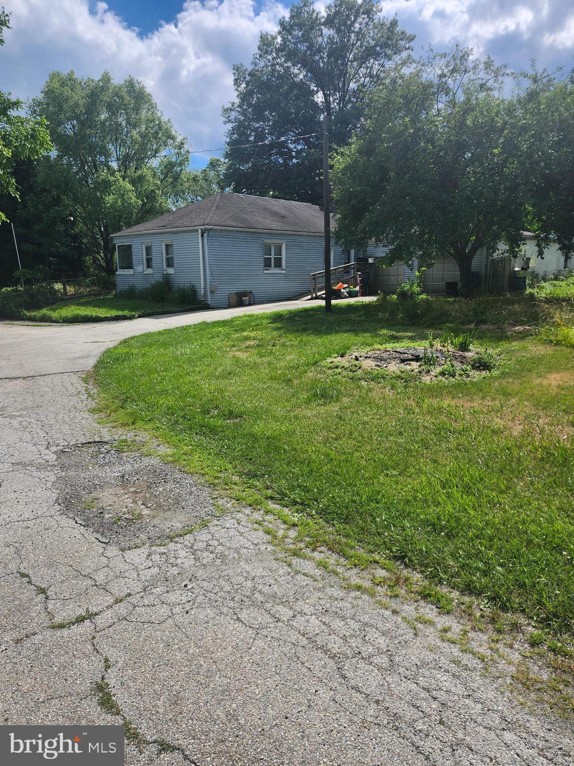 950 ST DAVIDS LANE