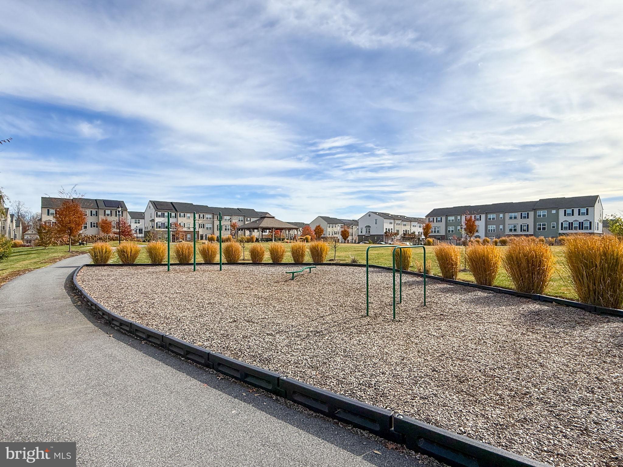 BRADFORD'S LANDING - Residential