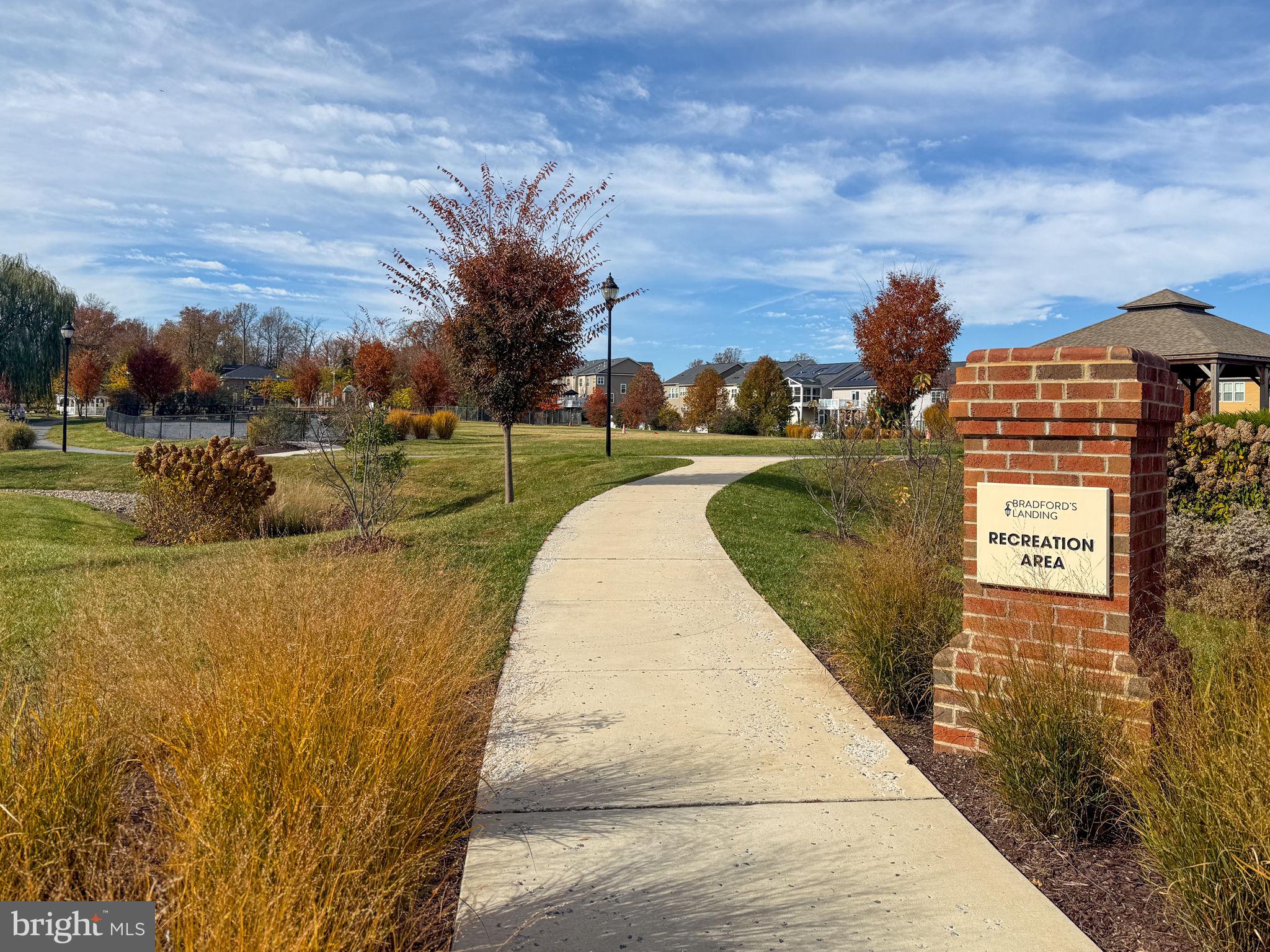 BRADFORD'S LANDING - Residential