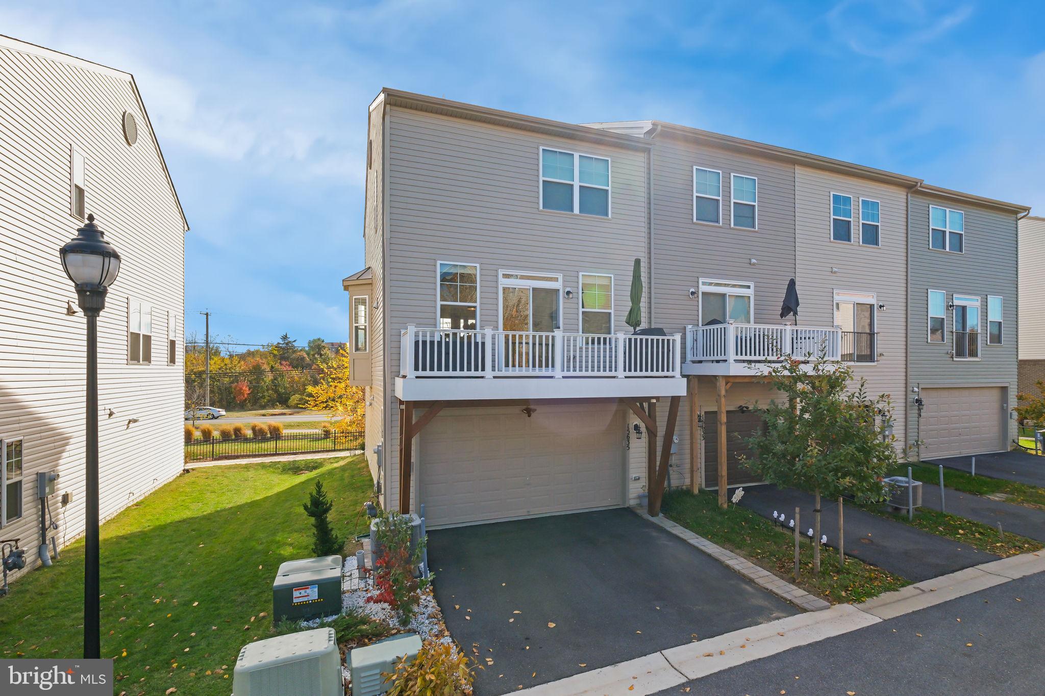 BRADFORD'S LANDING - Residential