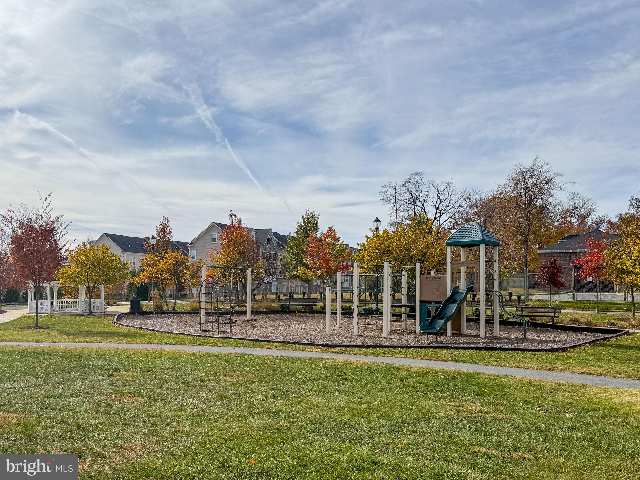 BRADFORD'S LANDING - Residential