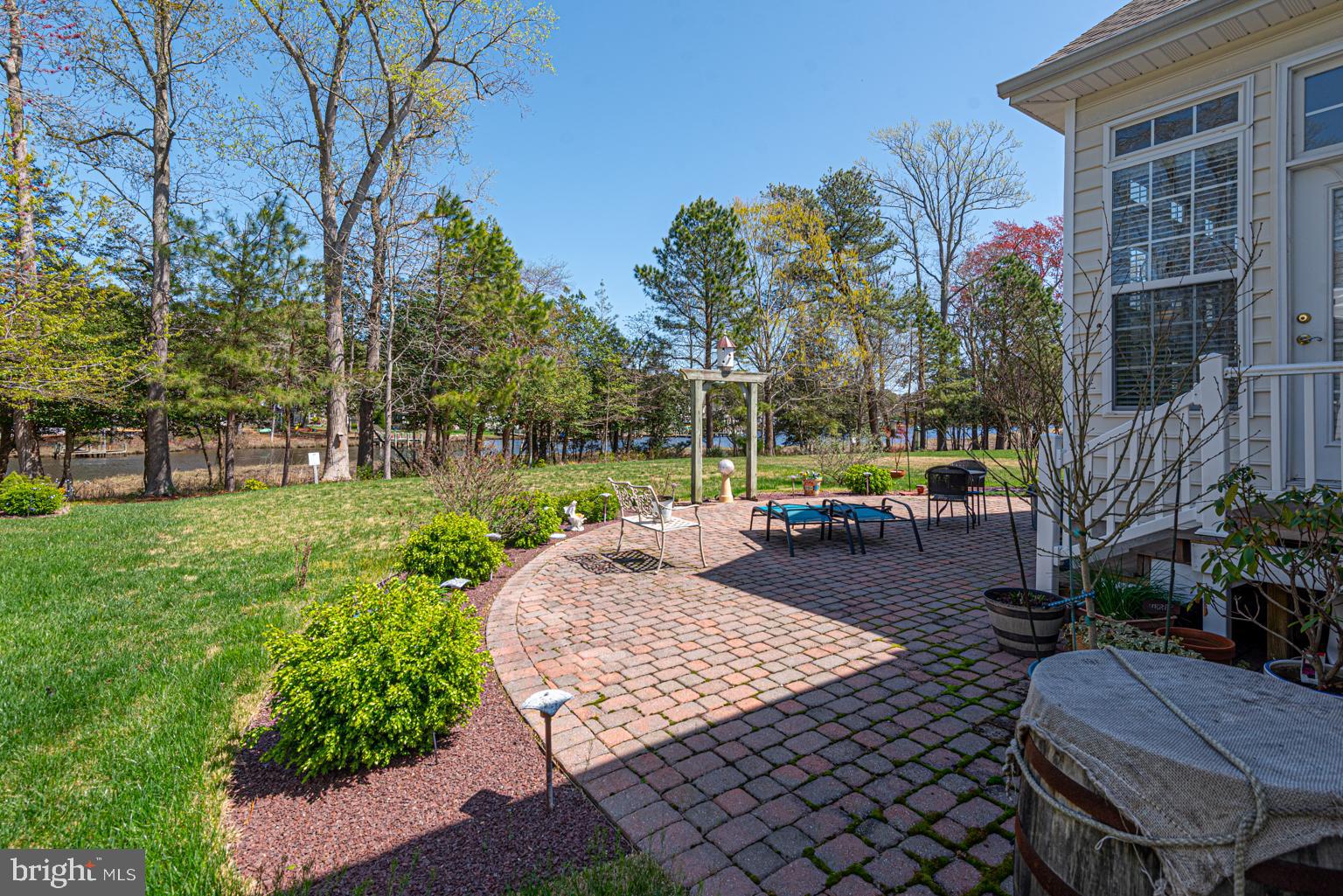 25 EASTON AVENUE