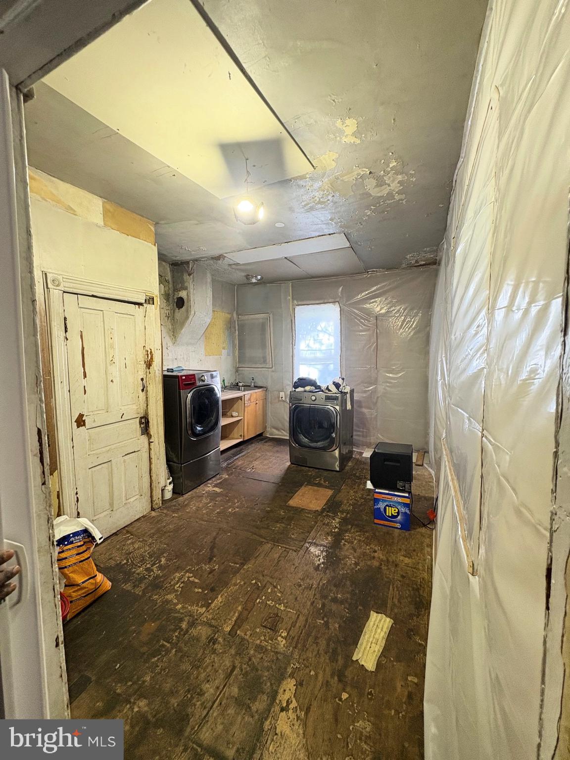 PHILADELPHIA (WEST) - Residential