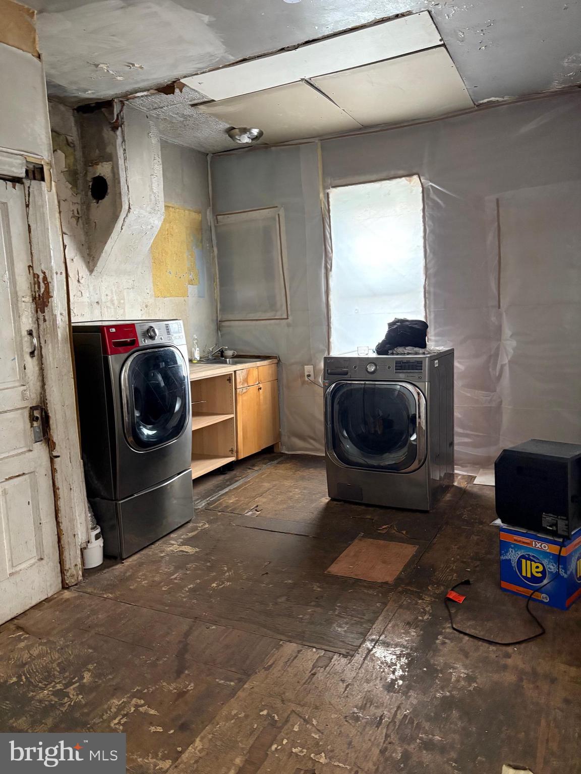 PHILADELPHIA (WEST) - Residential