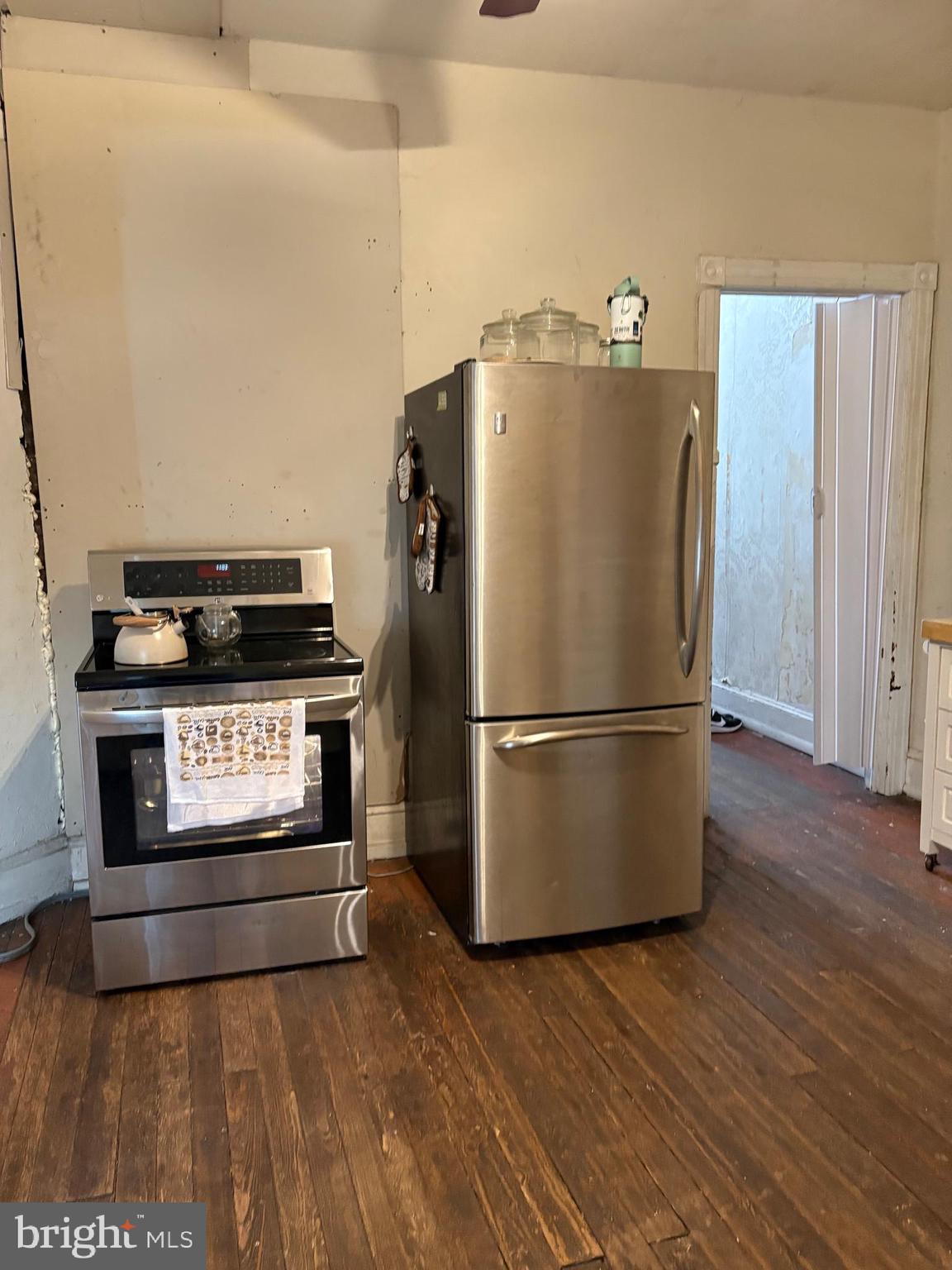 PHILADELPHIA (WEST) - Residential