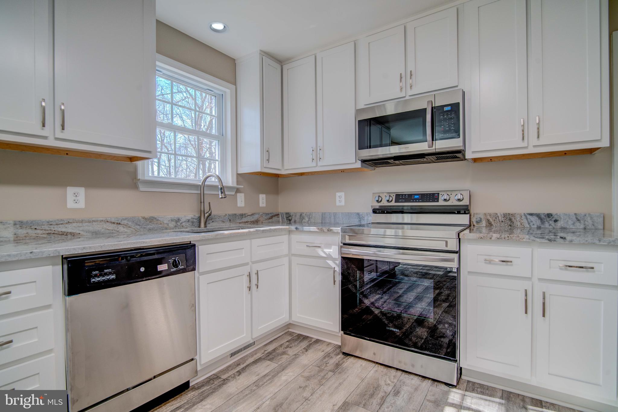 JENNI'S DAWN - Residential