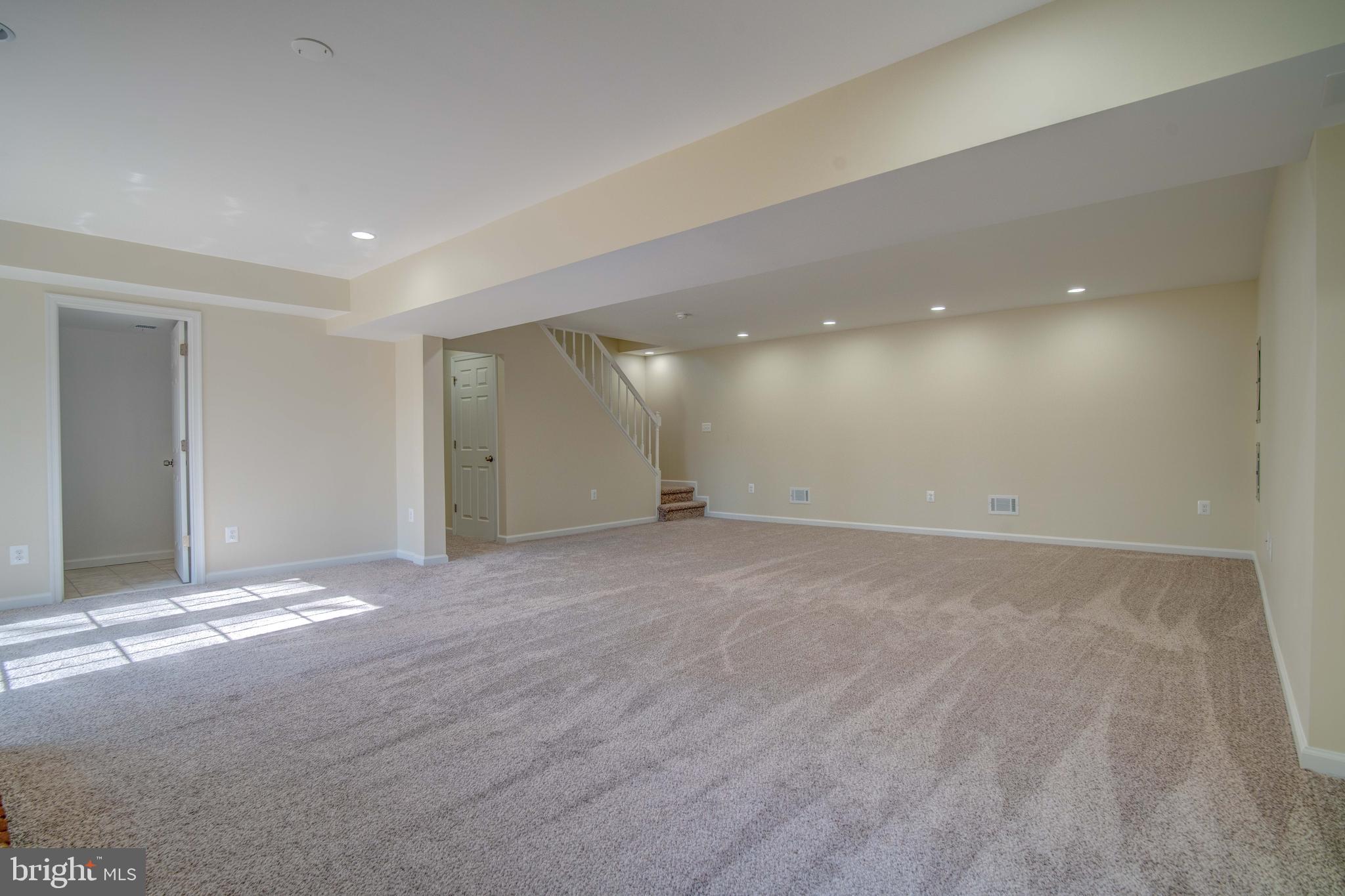 JENNI'S DAWN - Residential