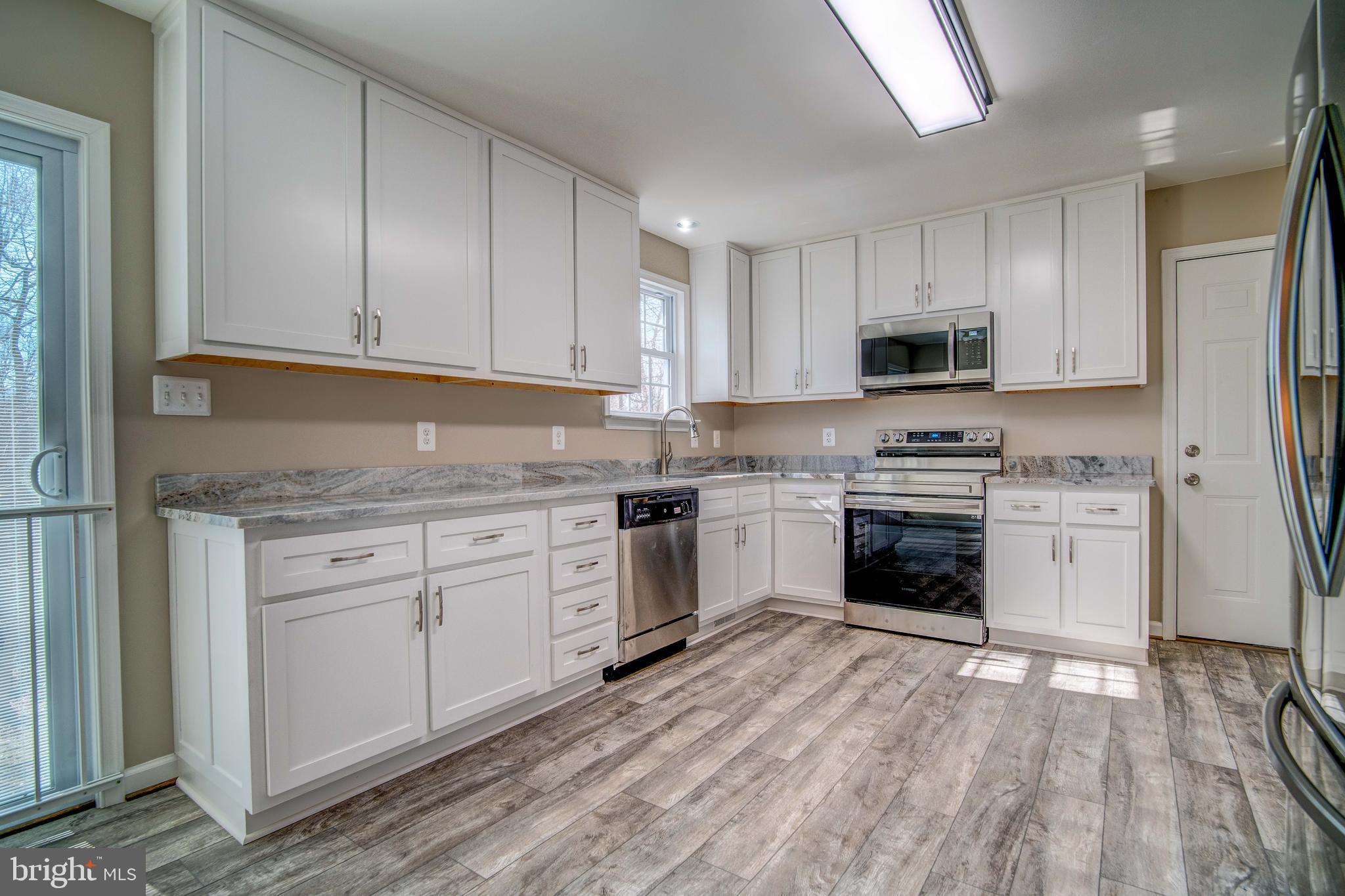 JENNI'S DAWN - Residential