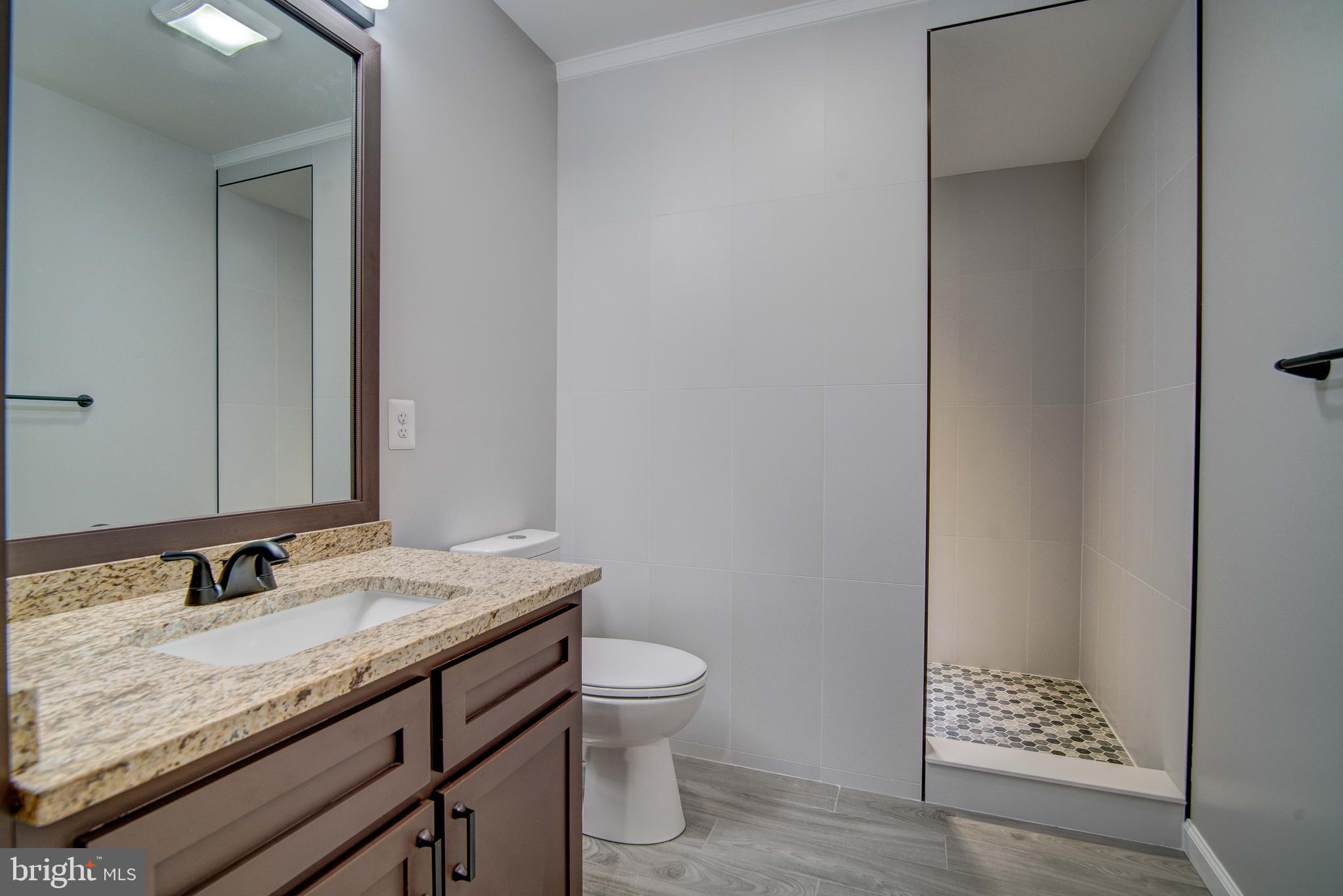 JENNI'S DAWN - Residential