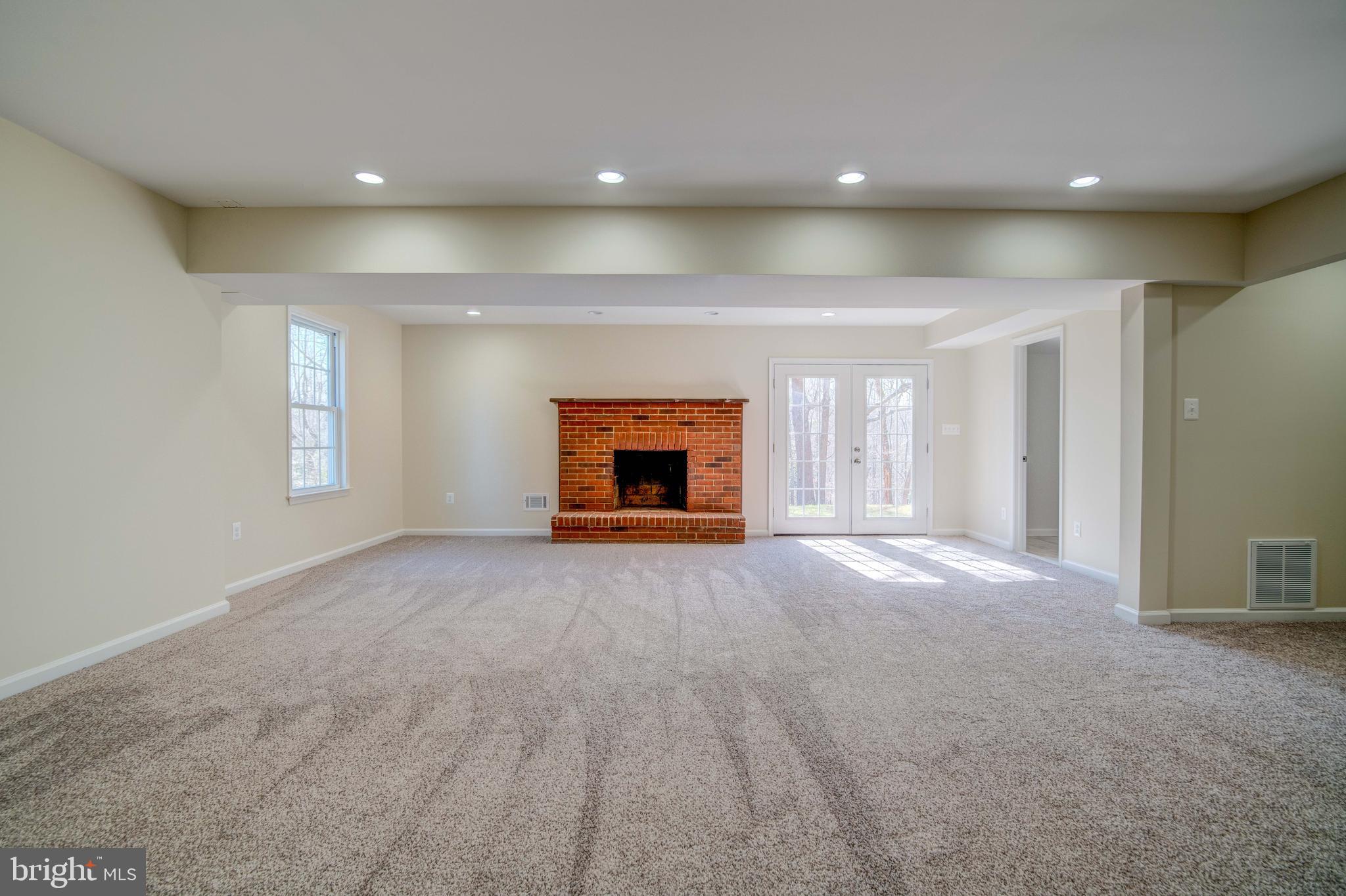 JENNI'S DAWN - Residential