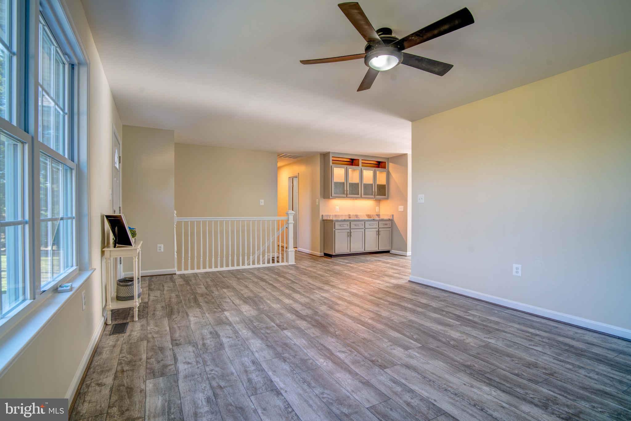 JENNI'S DAWN - Residential