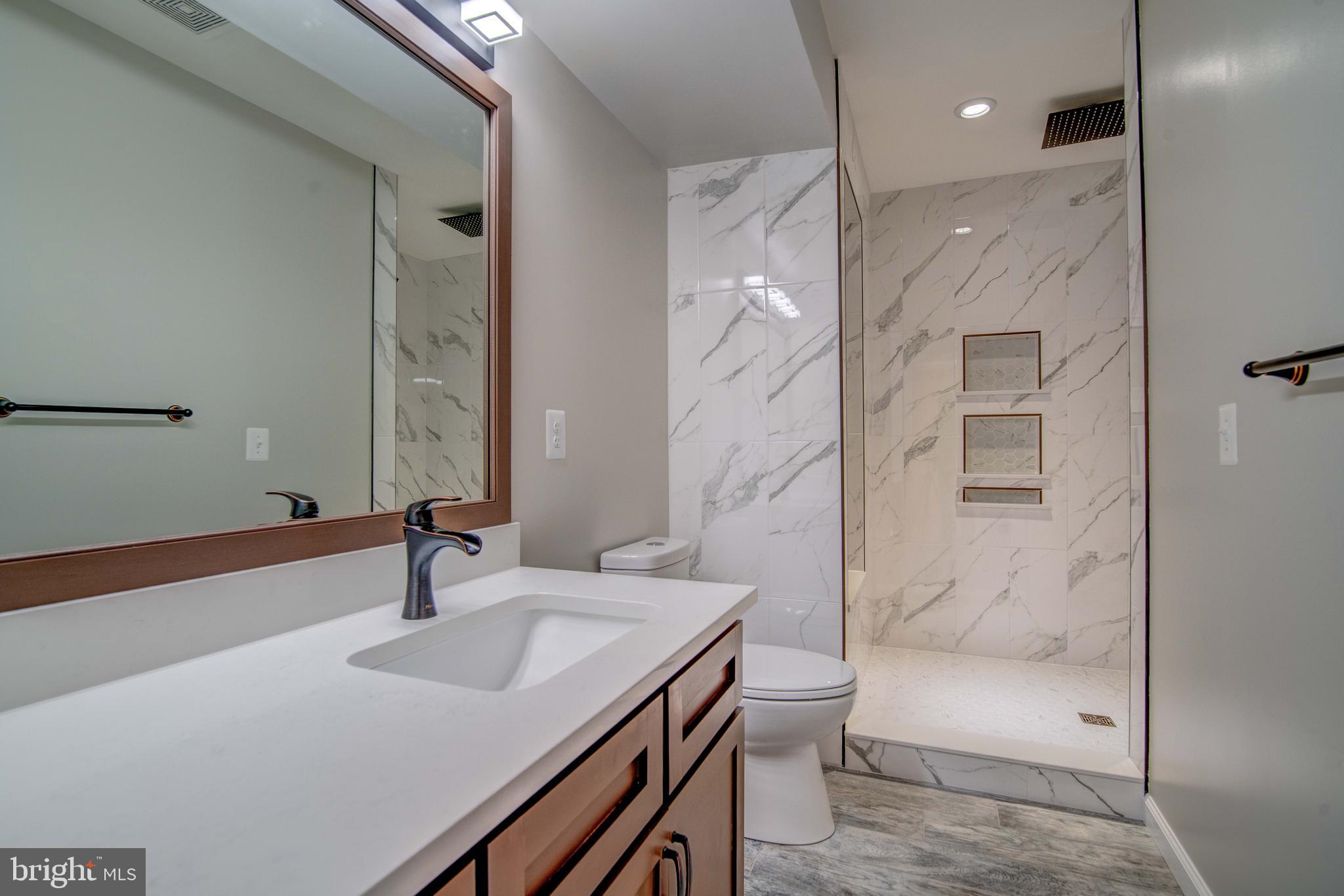 JENNI'S DAWN - Residential