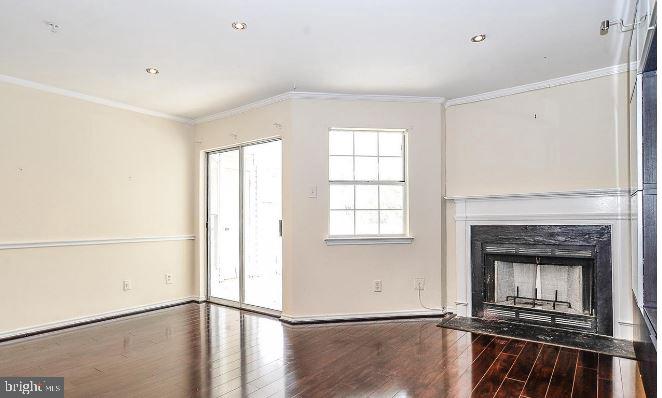 FOUNTAINS AT MCLEAN - Residential