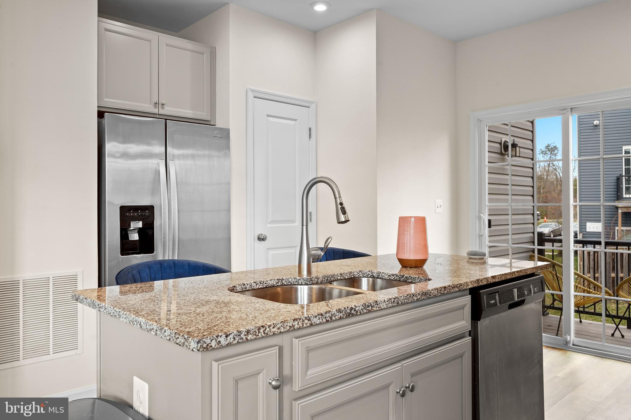 SIGNAL HILL - Residential