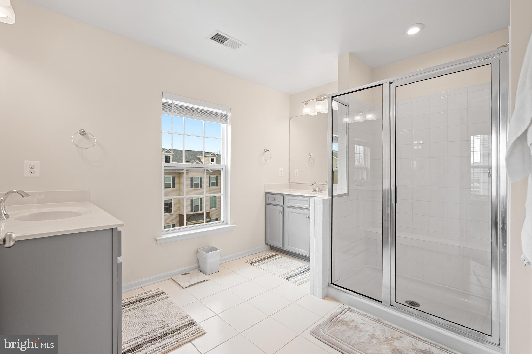 SIGNAL HILL - Residential