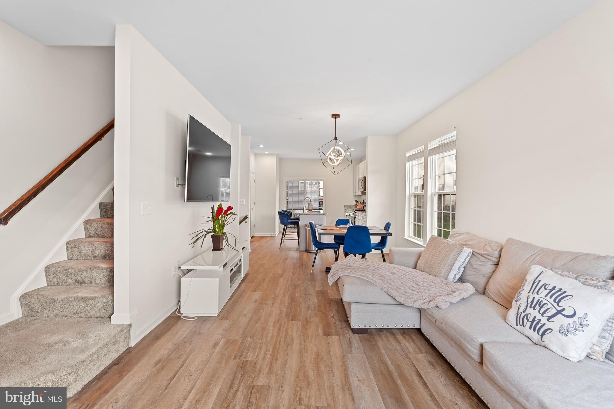 SIGNAL HILL - Residential