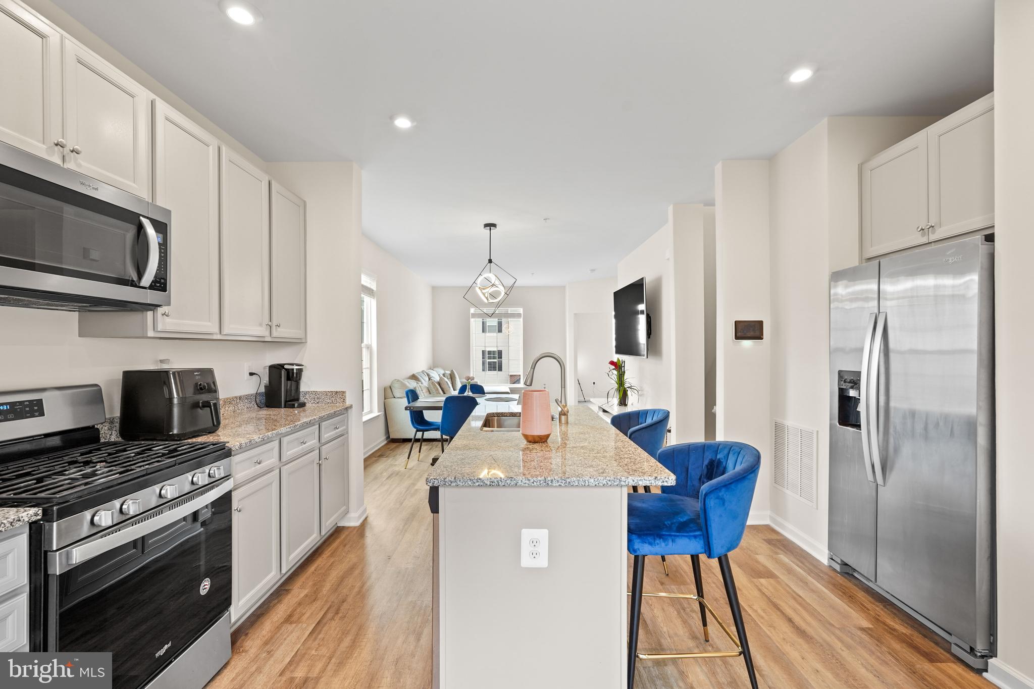 SIGNAL HILL - Residential