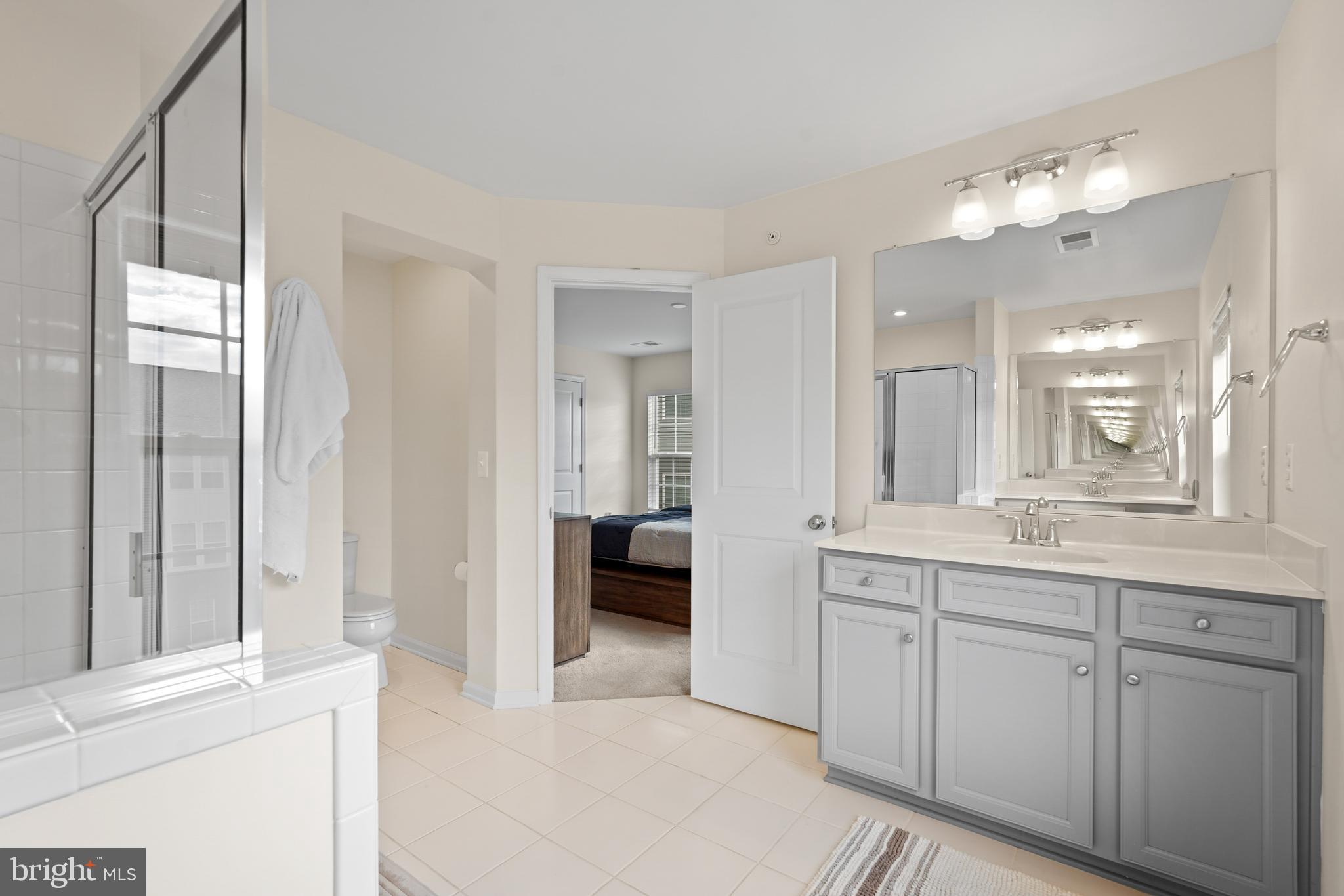 SIGNAL HILL - Residential