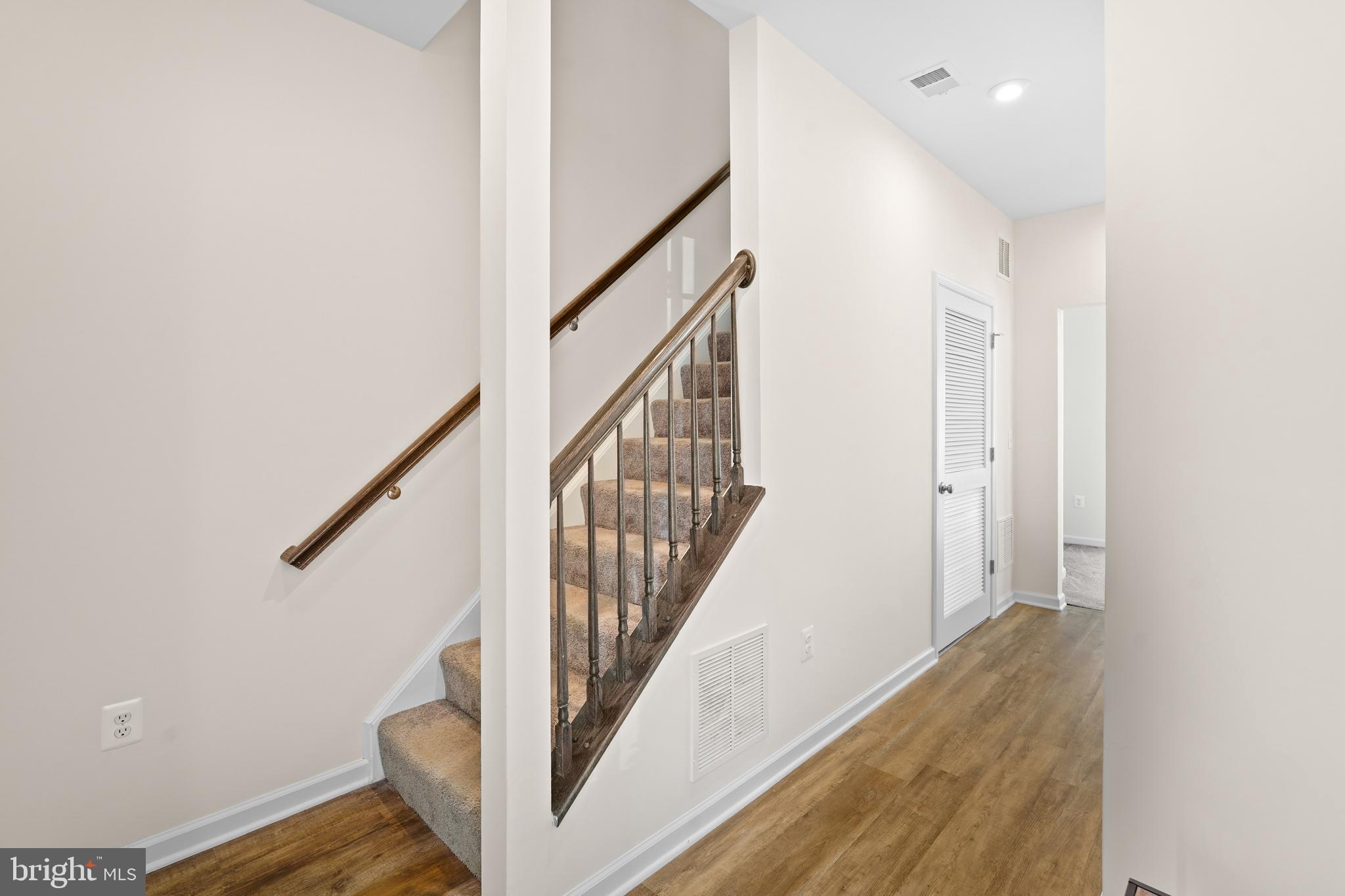 SIGNAL HILL - Residential