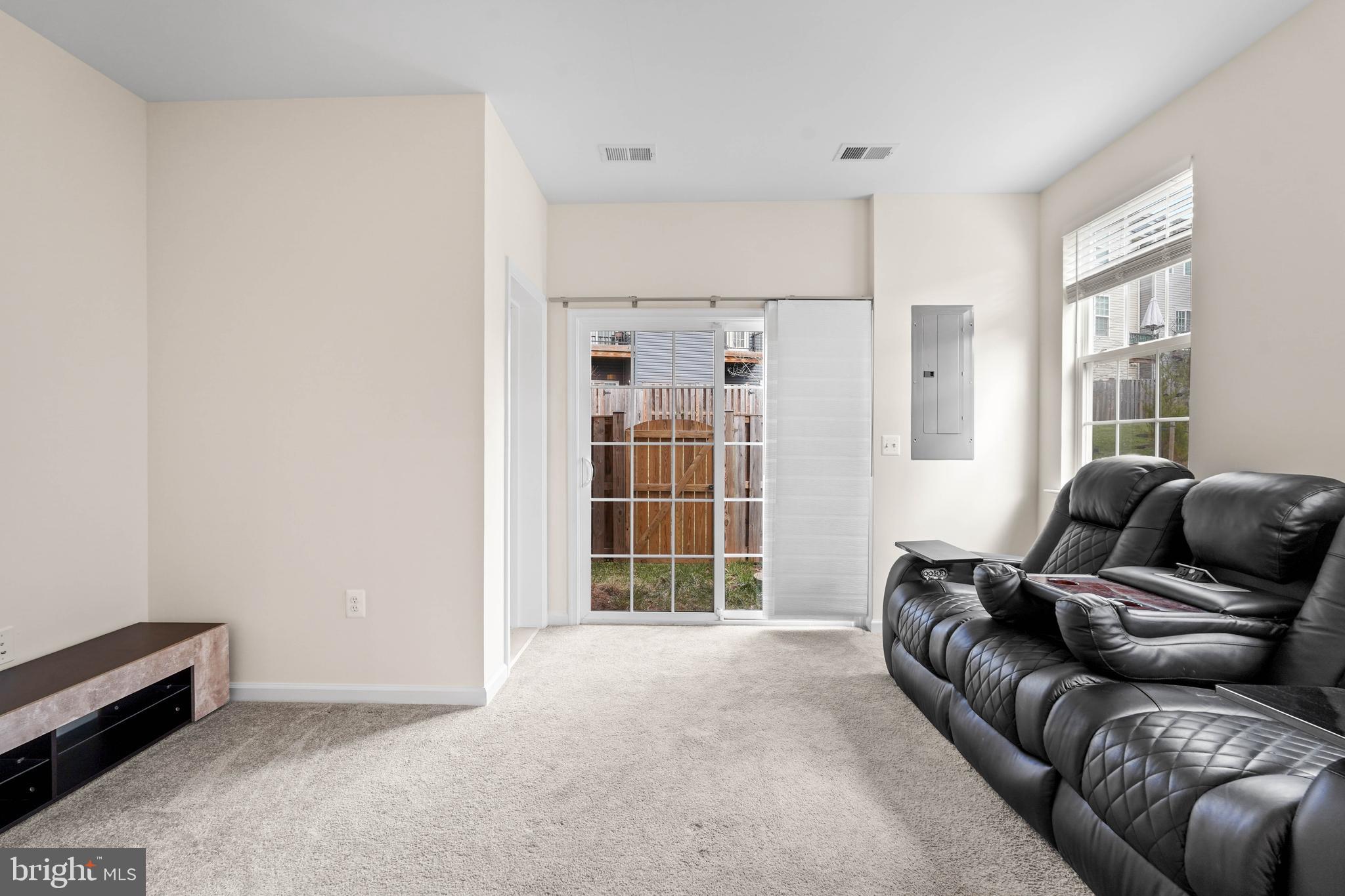 SIGNAL HILL - Residential