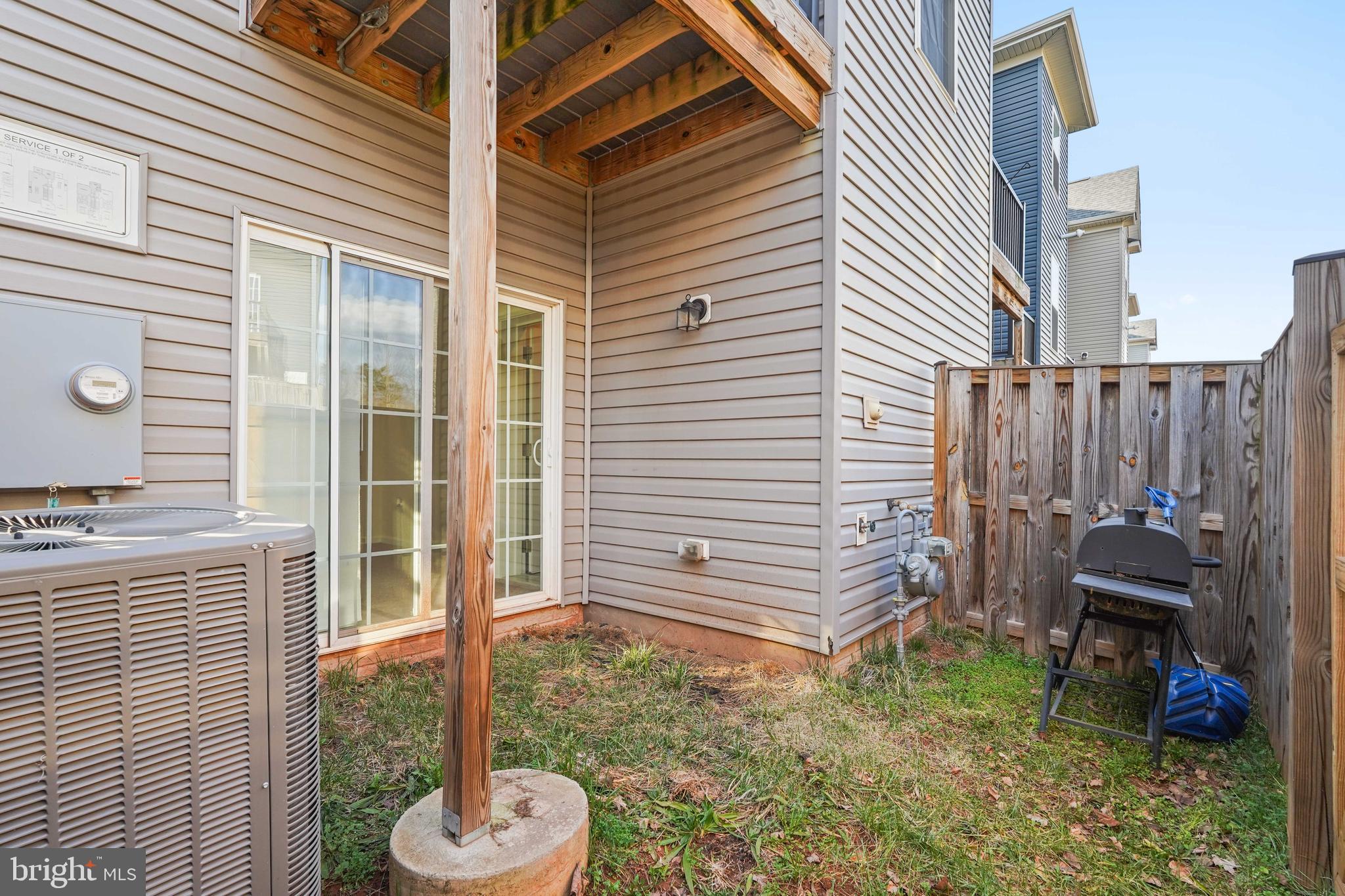 SIGNAL HILL - Residential