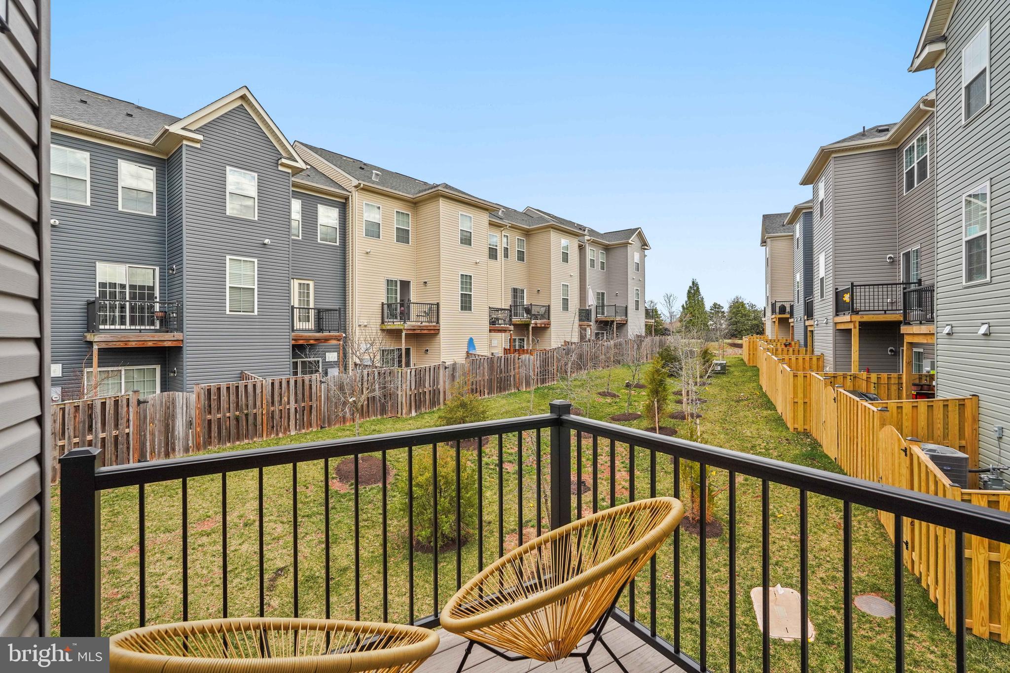 SIGNAL HILL - Residential