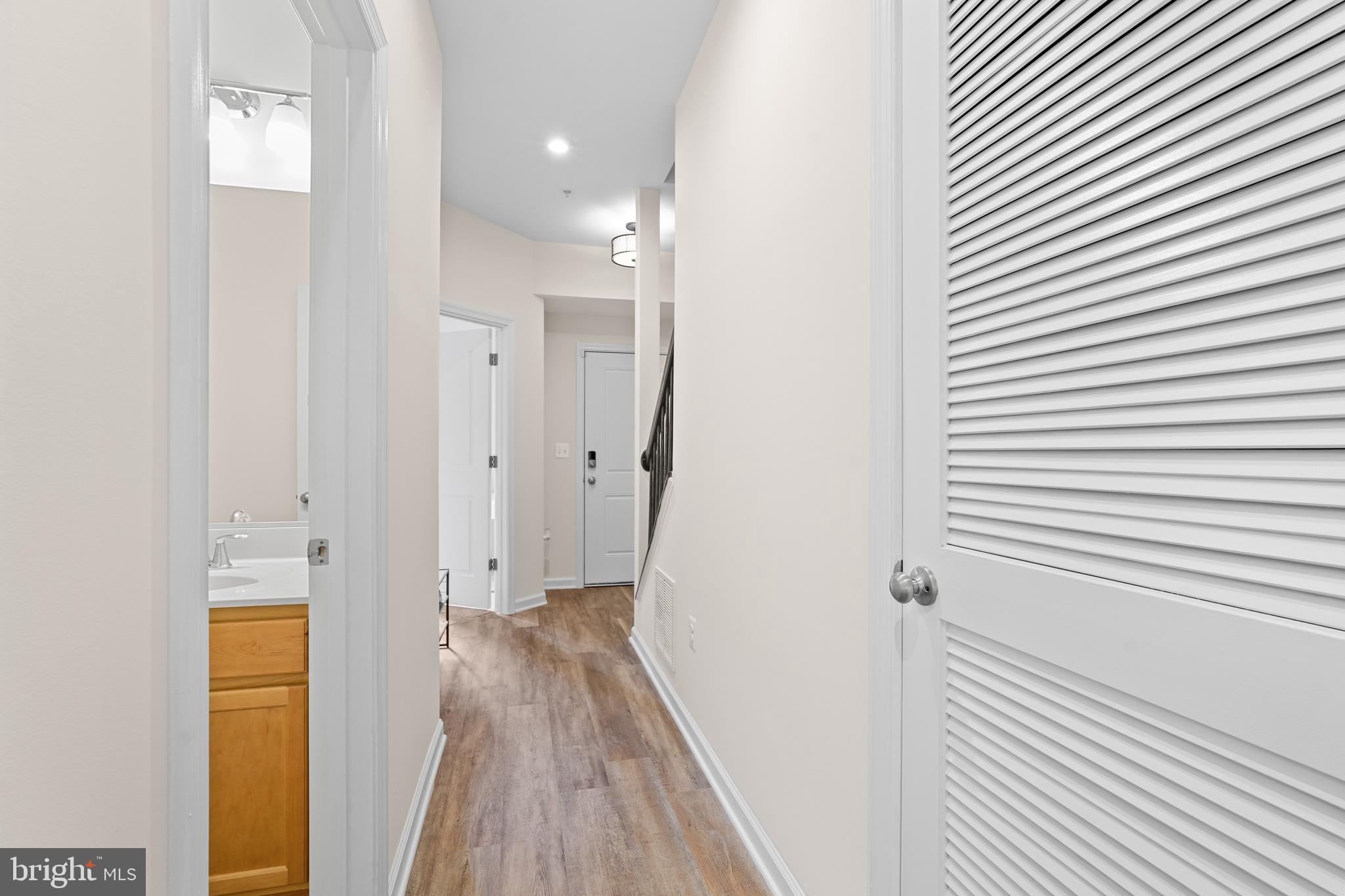 SIGNAL HILL - Residential