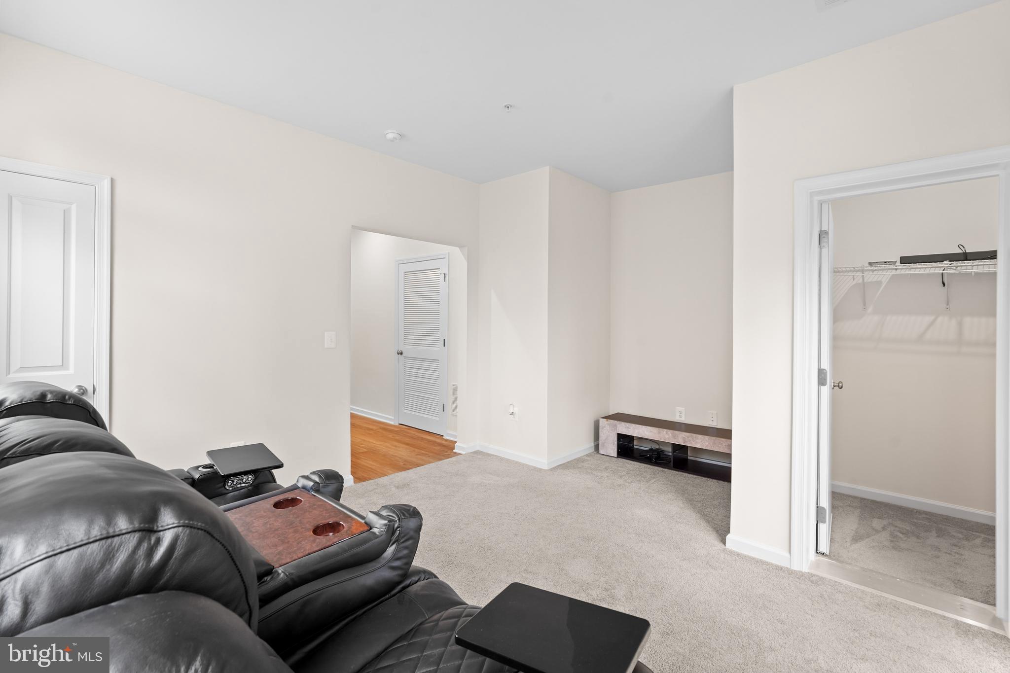 SIGNAL HILL - Residential