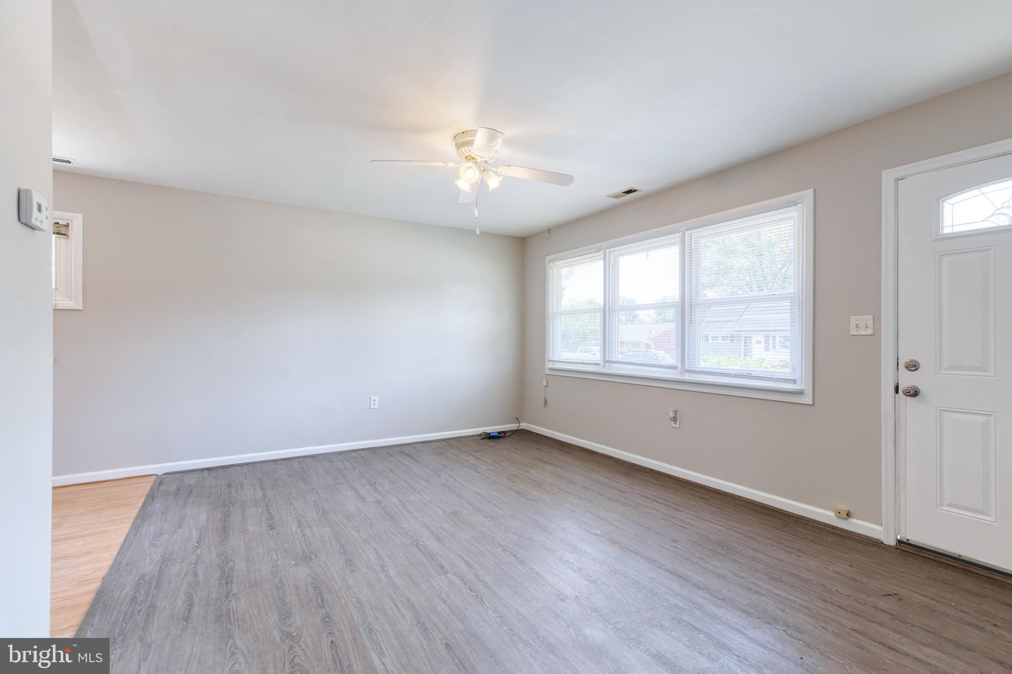 COUNTRY CLUB ESTATES - Residential Lease