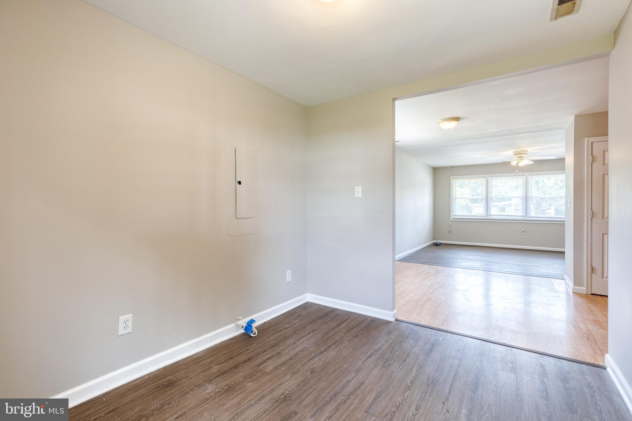 COUNTRY CLUB ESTATES - Residential Lease