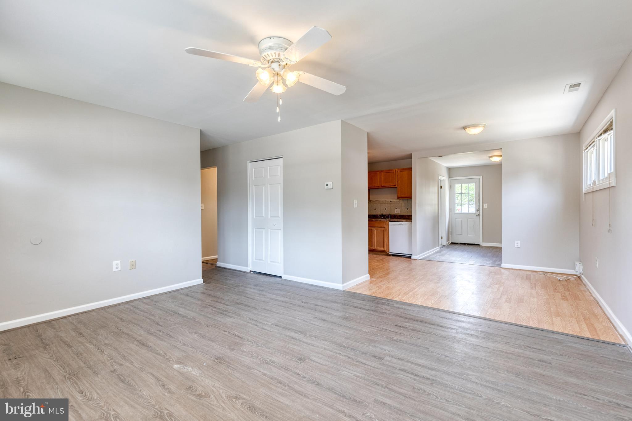 COUNTRY CLUB ESTATES - Residential Lease