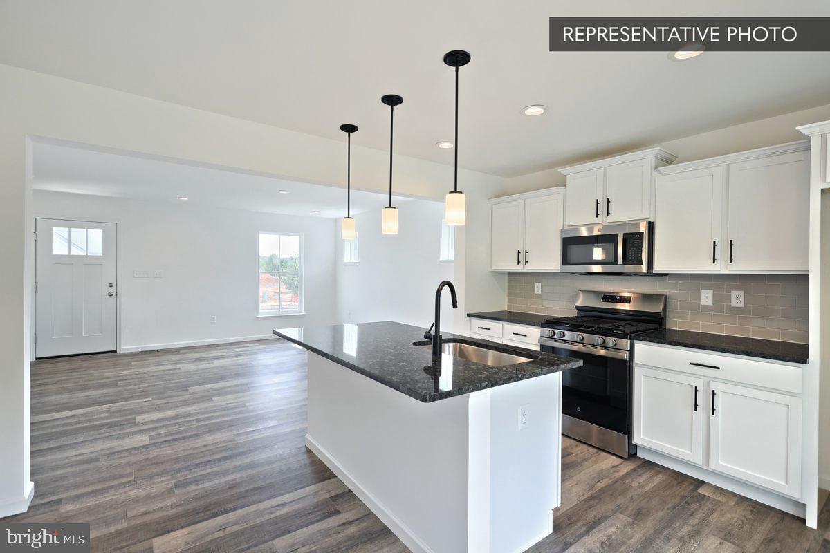 HILLS AT VALLEY VIEW - Residential