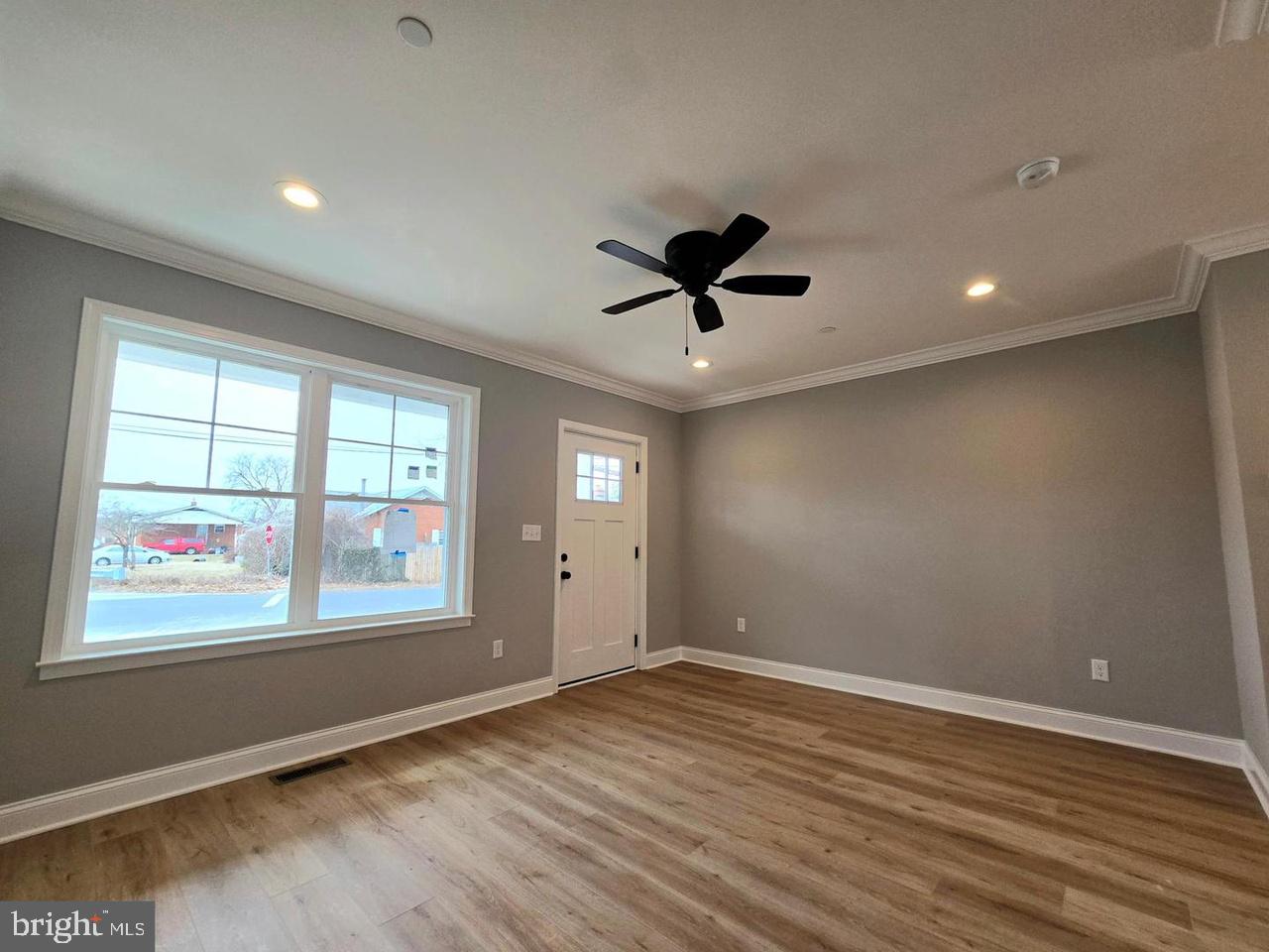 RIVIERA BEACH - Residential