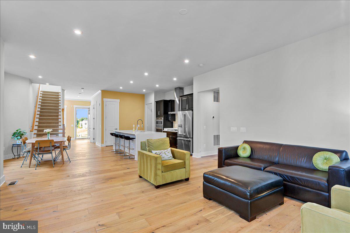 POLAND HILL - Residential