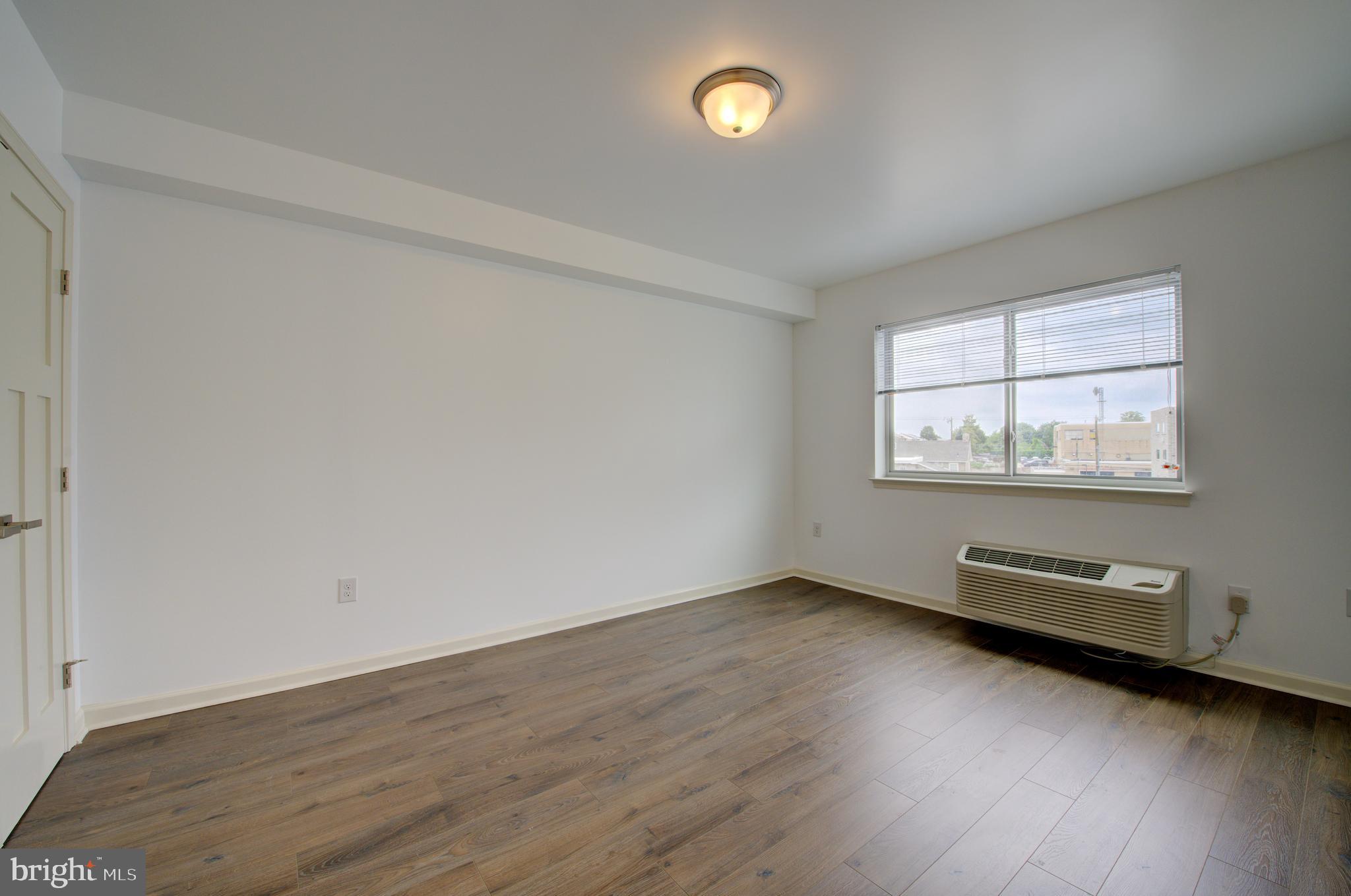 ROXBOROUGH - Residential Lease