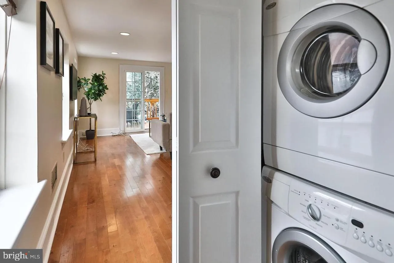 Philadelphia, Pennsylvania 19130, United States, 2 Bedrooms Bedrooms, ,1 BathroomBathrooms,Residential,Active,134742