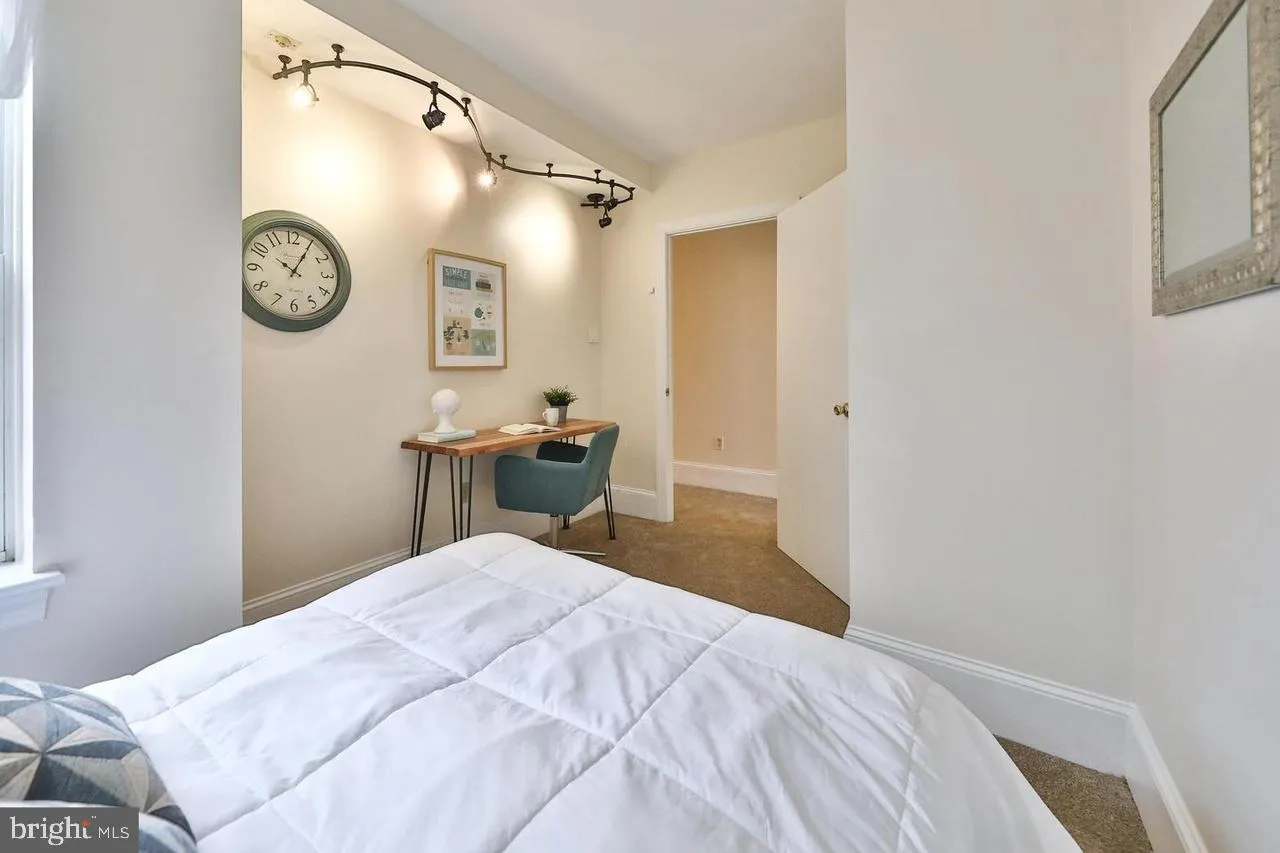 Philadelphia, Pennsylvania 19130, United States, 2 Bedrooms Bedrooms, ,1 BathroomBathrooms,Residential,Active,134742