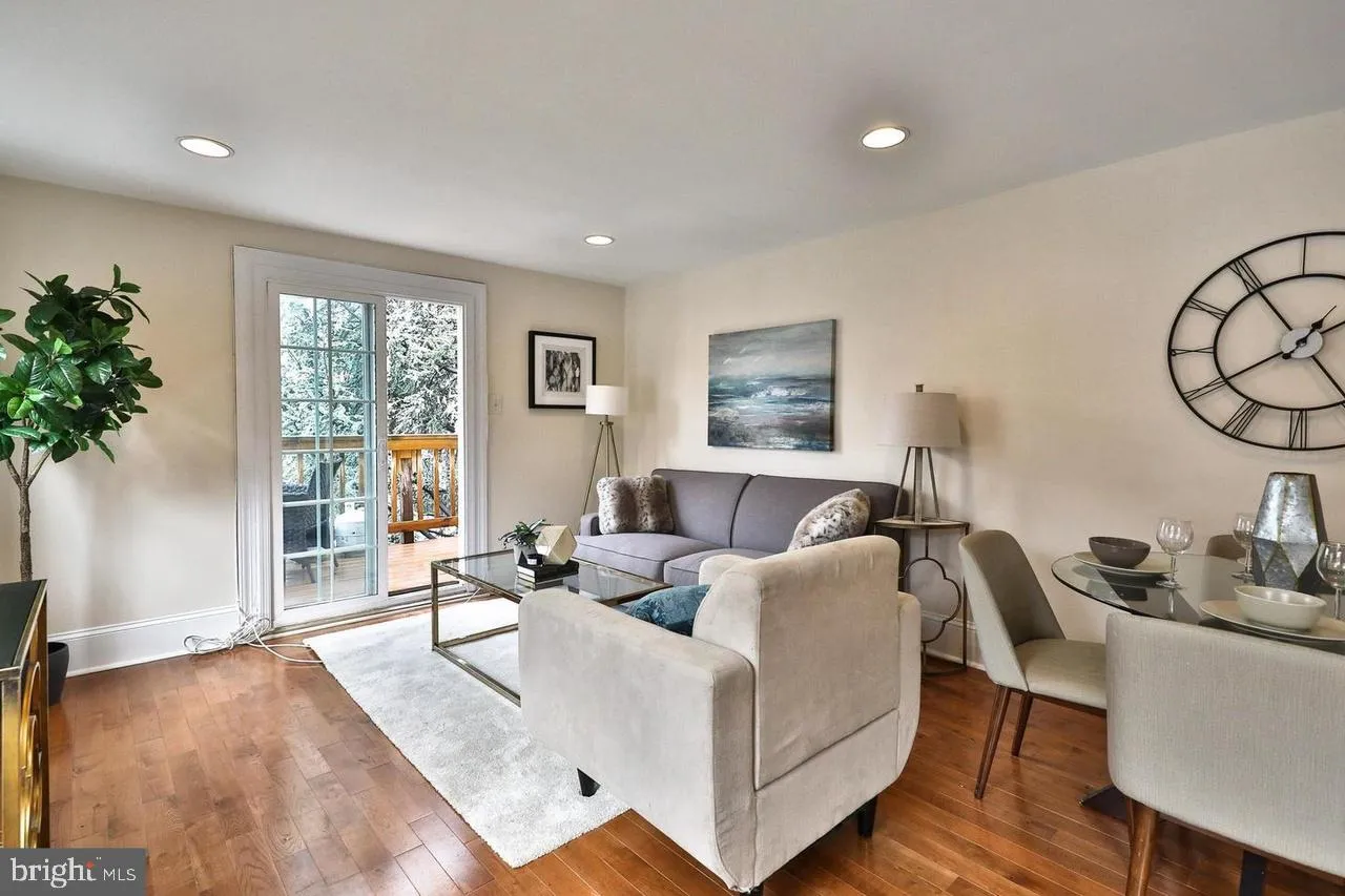 Philadelphia, Pennsylvania 19130, United States, 2 Bedrooms Bedrooms, ,1 BathroomBathrooms,Residential,Active,134742