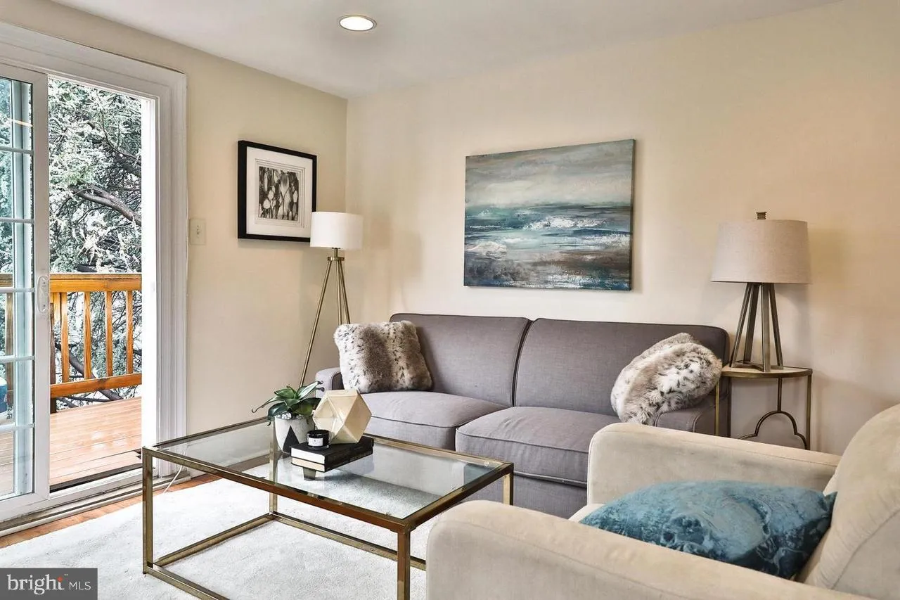 Philadelphia, Pennsylvania 19130, United States, 2 Bedrooms Bedrooms, ,1 BathroomBathrooms,Residential,Active,134742